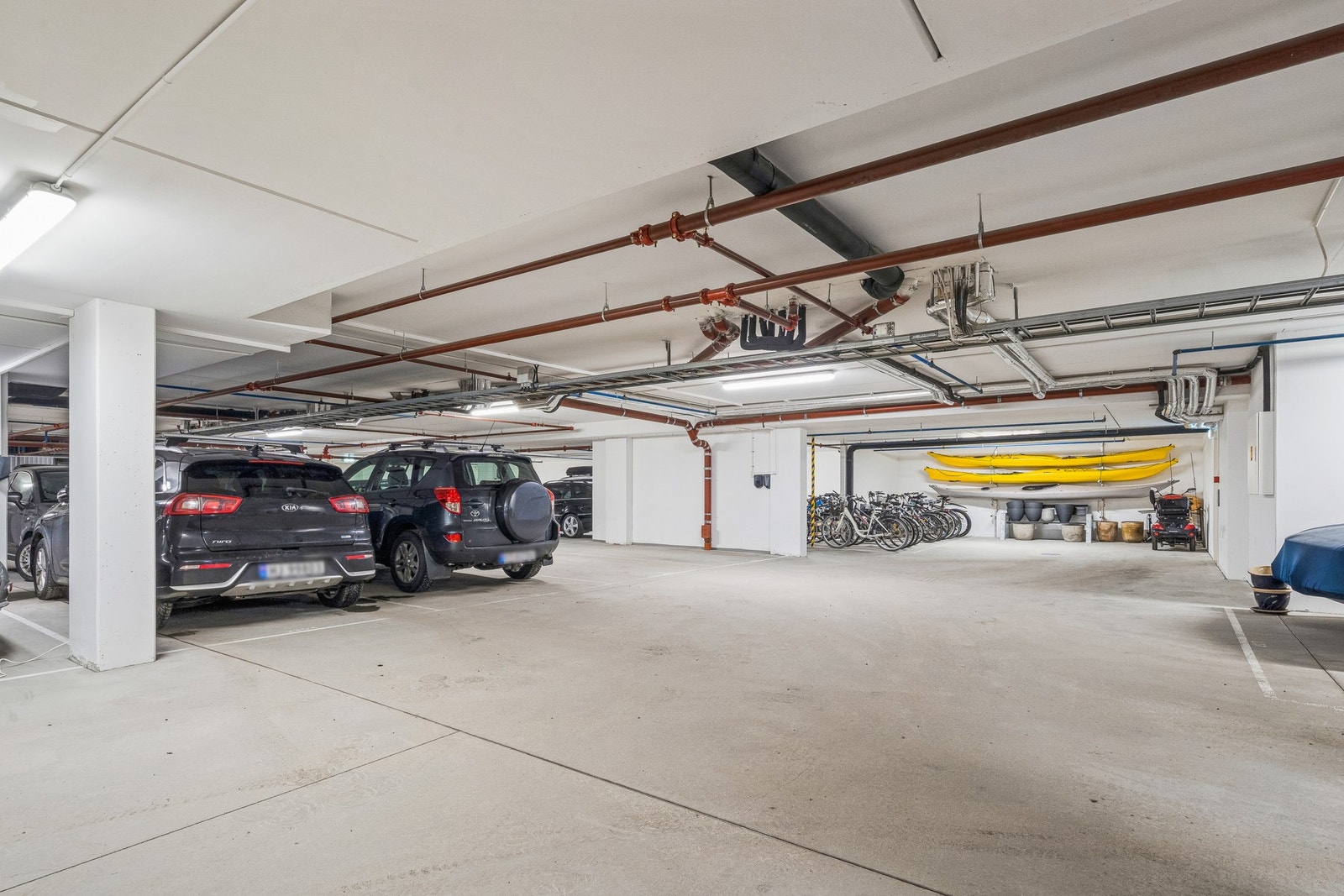 Egen parkeringsplass i garasjeanlegg. Galleribilde