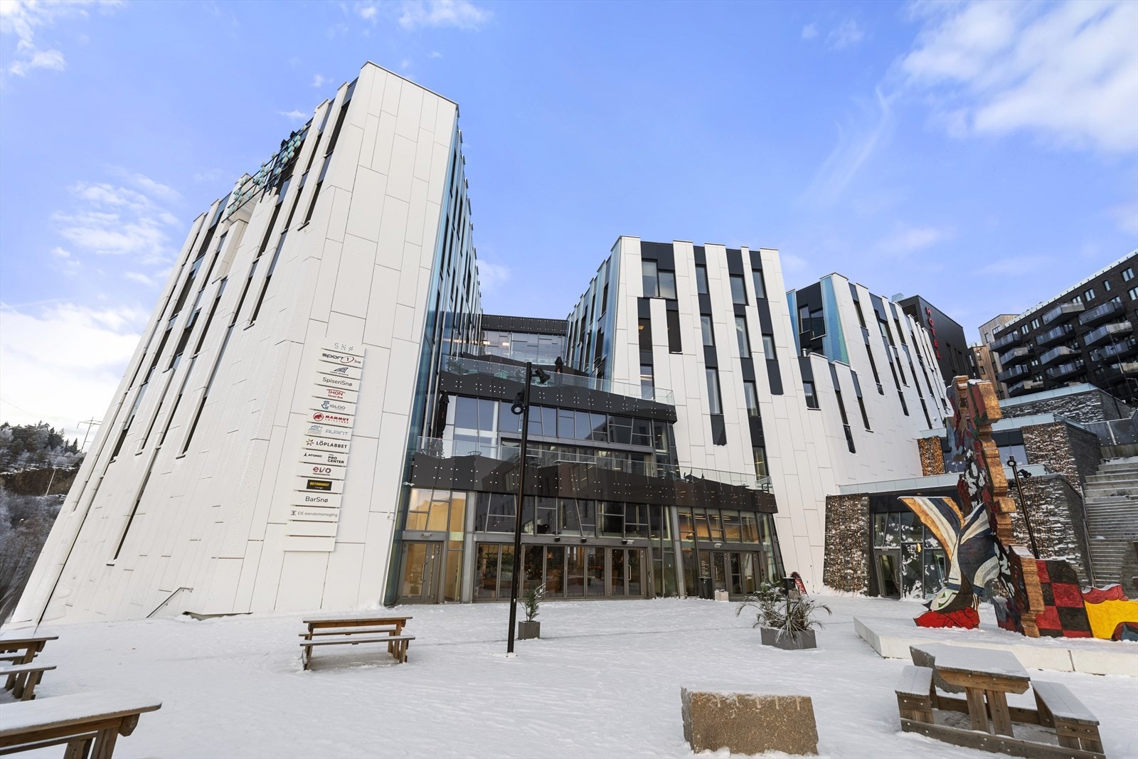 SNØ på Lørenskog omtaler seg selv som verdens råeste helårsarena for snøopplevelser. Galleribilde