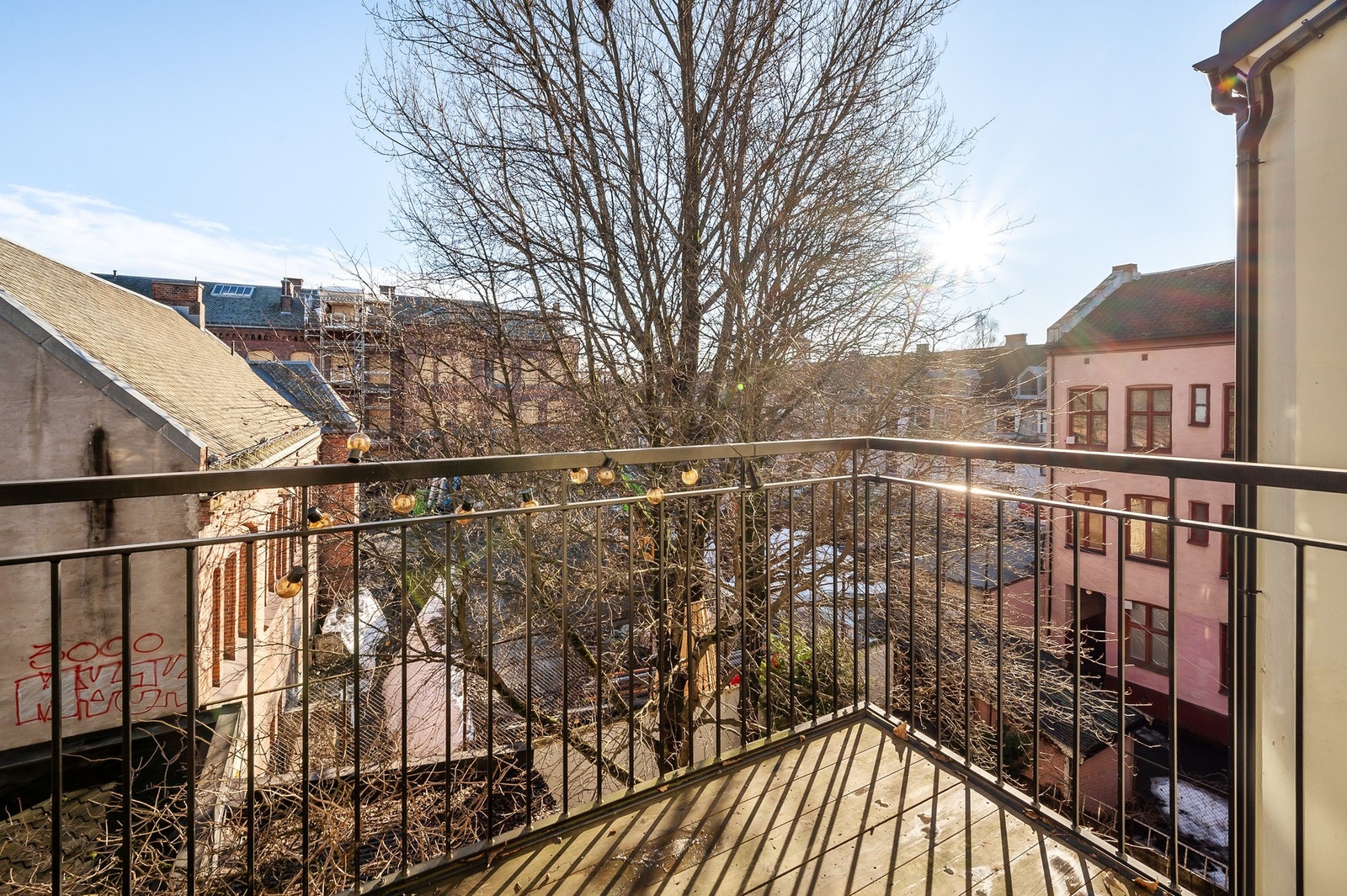 En attraktiv og sentral 3-roms leilighet i byggets 3. etasje. Galleribilde