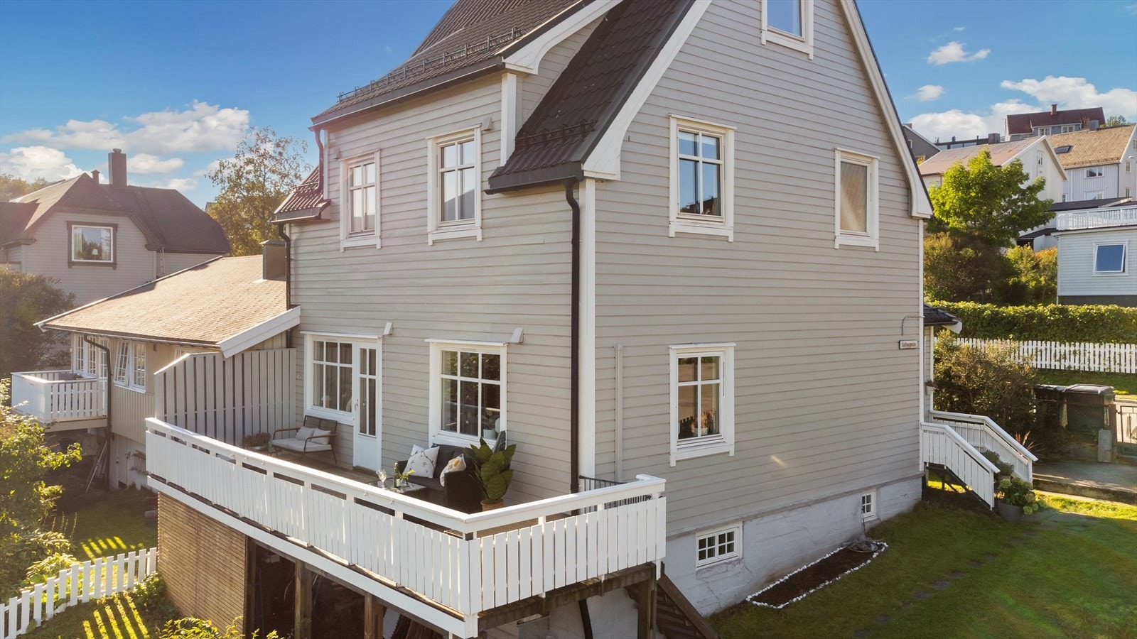 Veranda med plass til utemøbler. Galleribilde