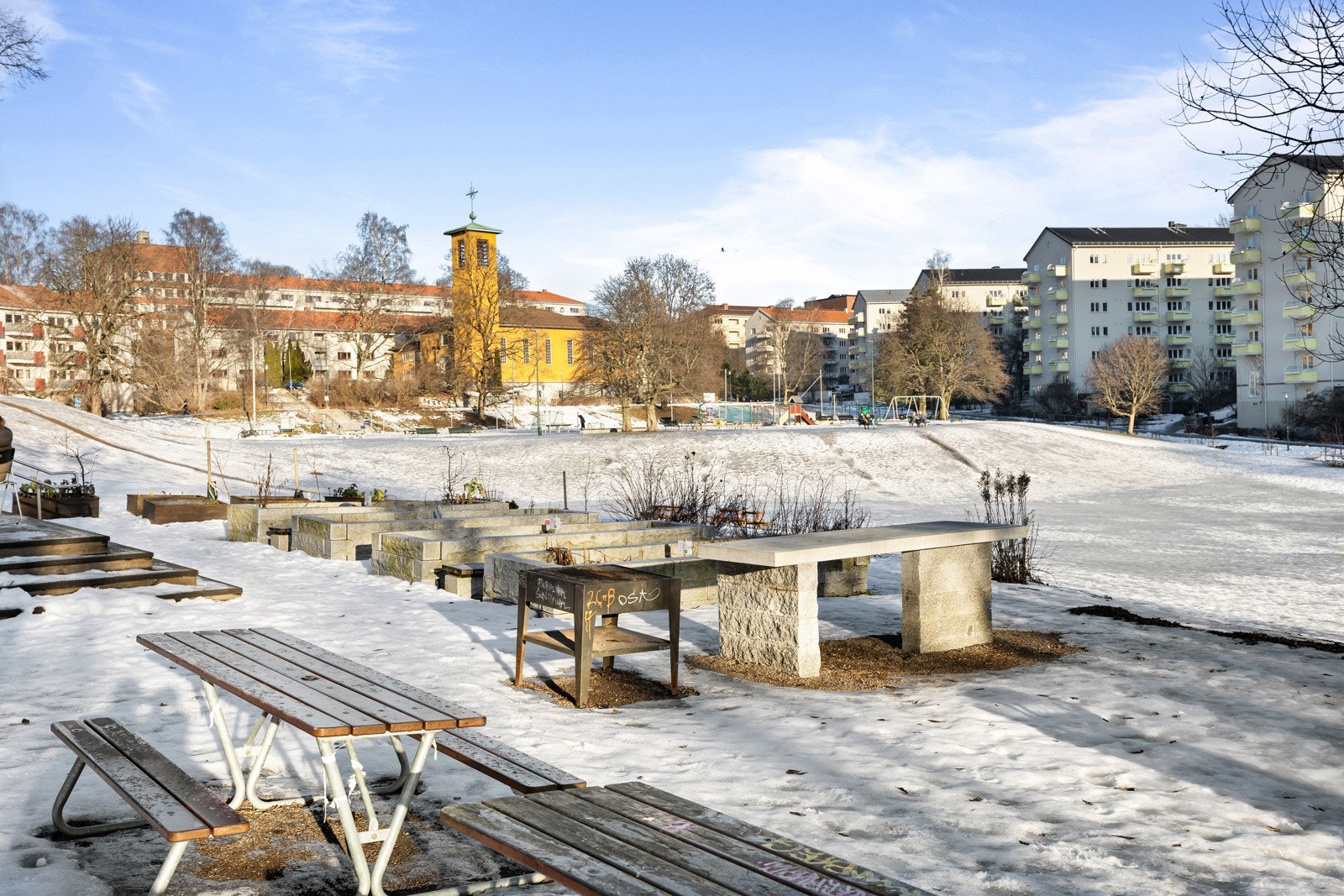 Området har en naturnær og sentral beliggenhet. Galleribilde