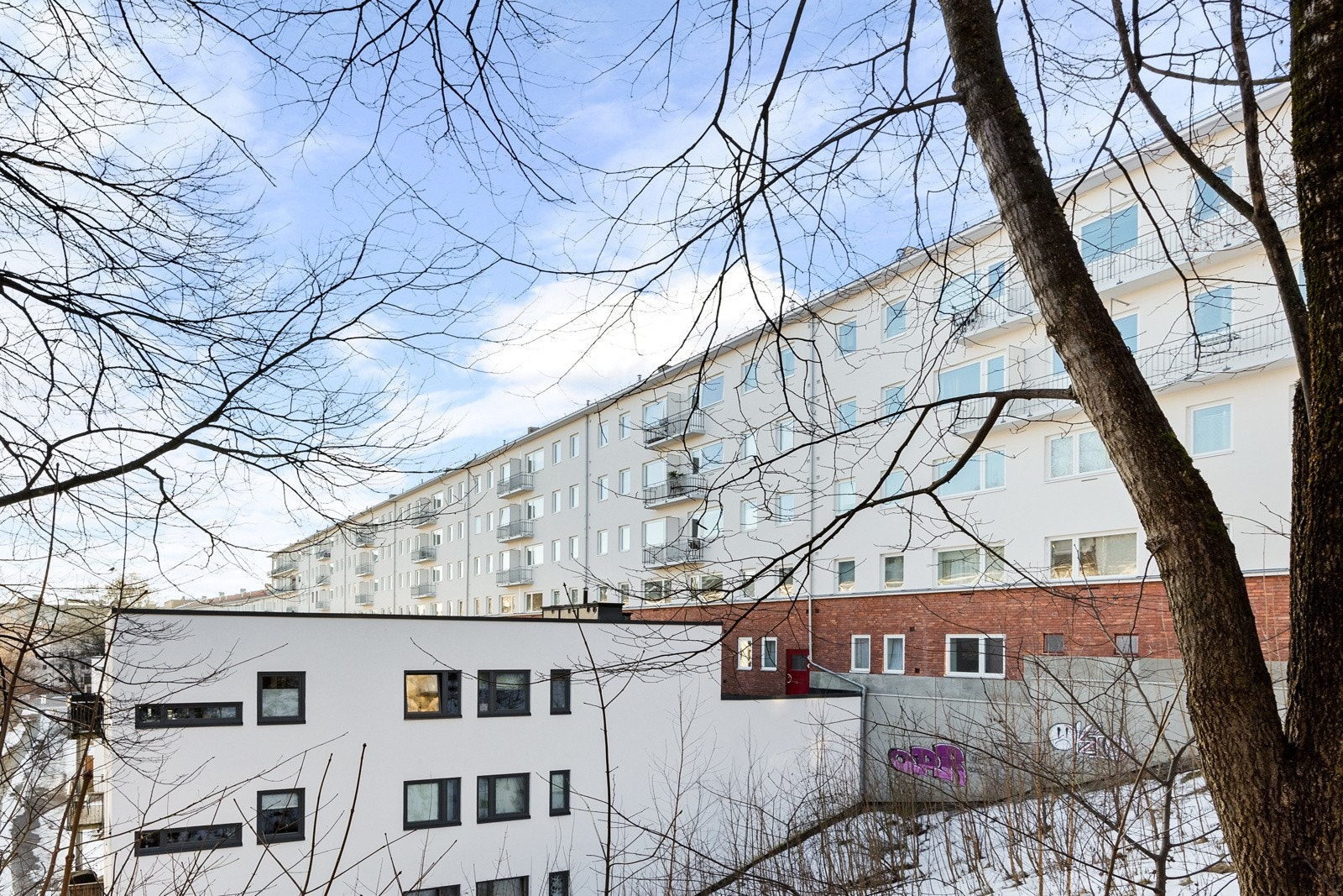 Balkongen vender mot Iladalen. Galleribilde