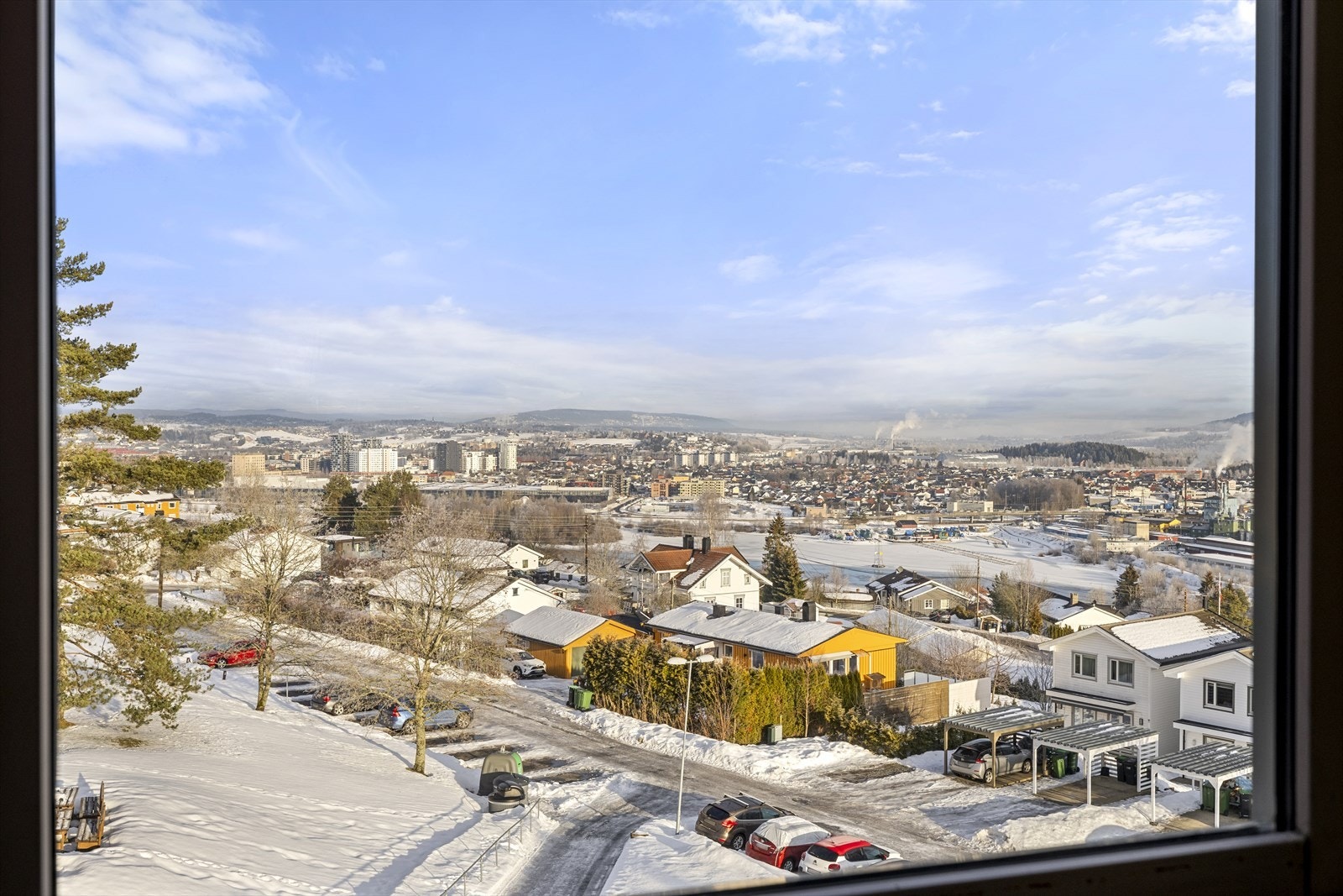 Nydelig utsikt mot byen. Galleribilde
