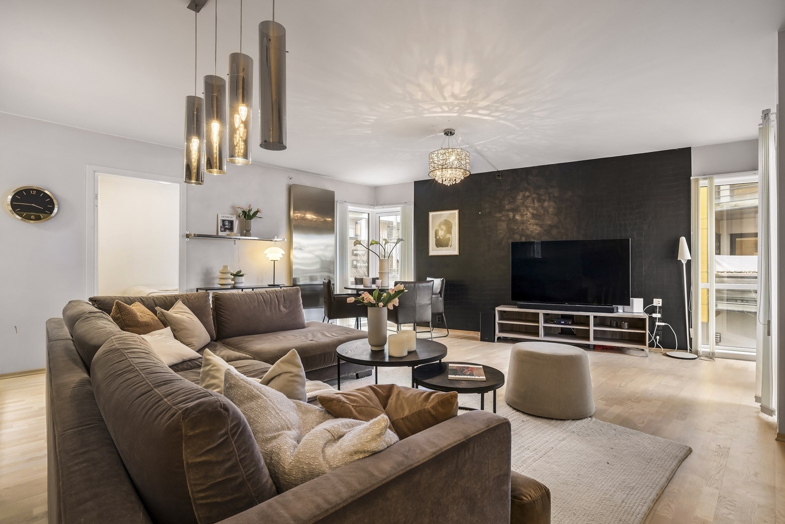 Leiligheten har tekniske kvaliteter som balansert ventilasjon og oppvarming fra fjernvarme Galleribilde