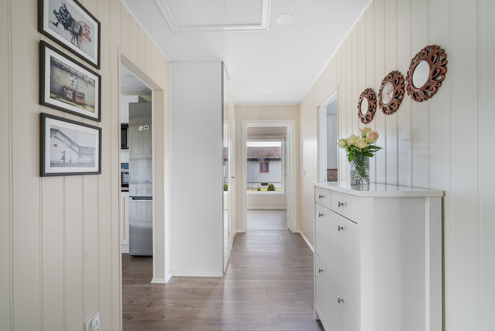 MEllomgang Galleribilde