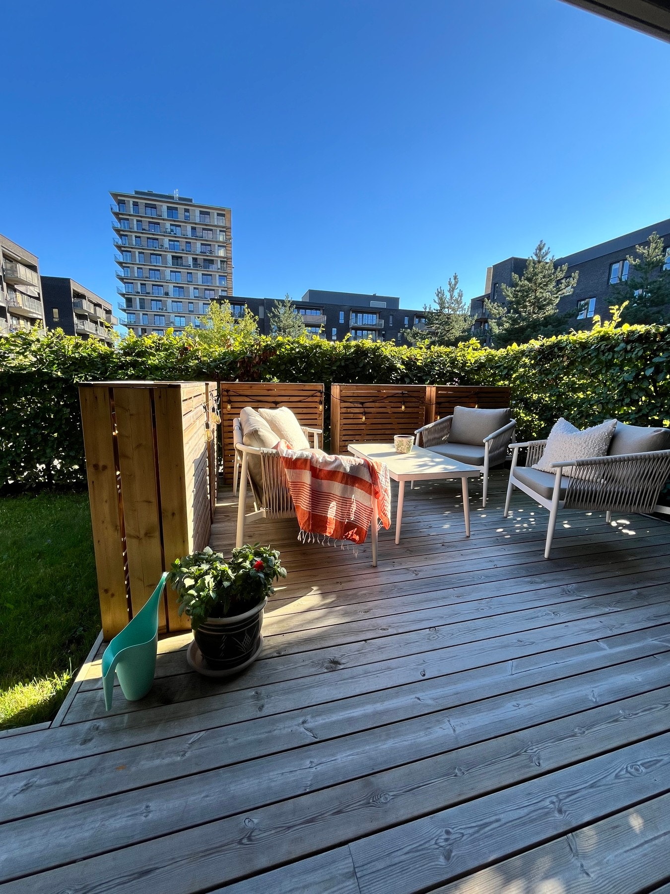Selgers private bilde av terrassen på sommeren. Galleribilde