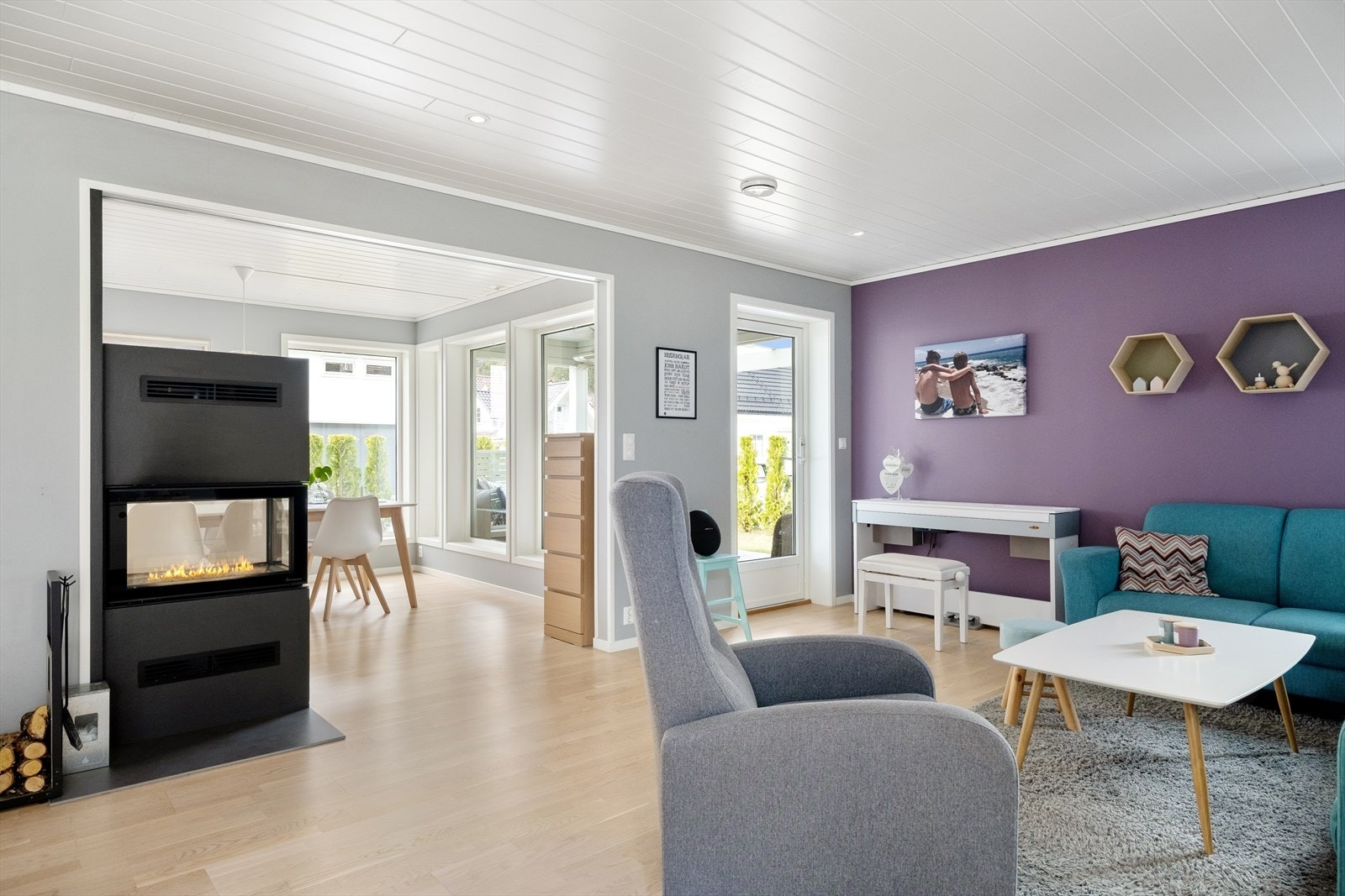 Lekker peis mellom stove å kjøken Galleribilde