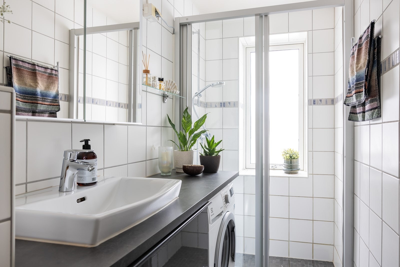 Baderomsinnredningen er ny fra 2017! Galleribilde