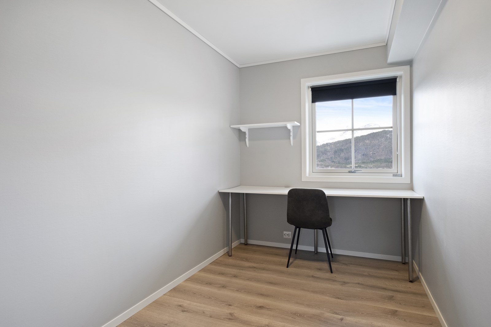 Soverom II - med plass til seng og klesskap. Galleribilde