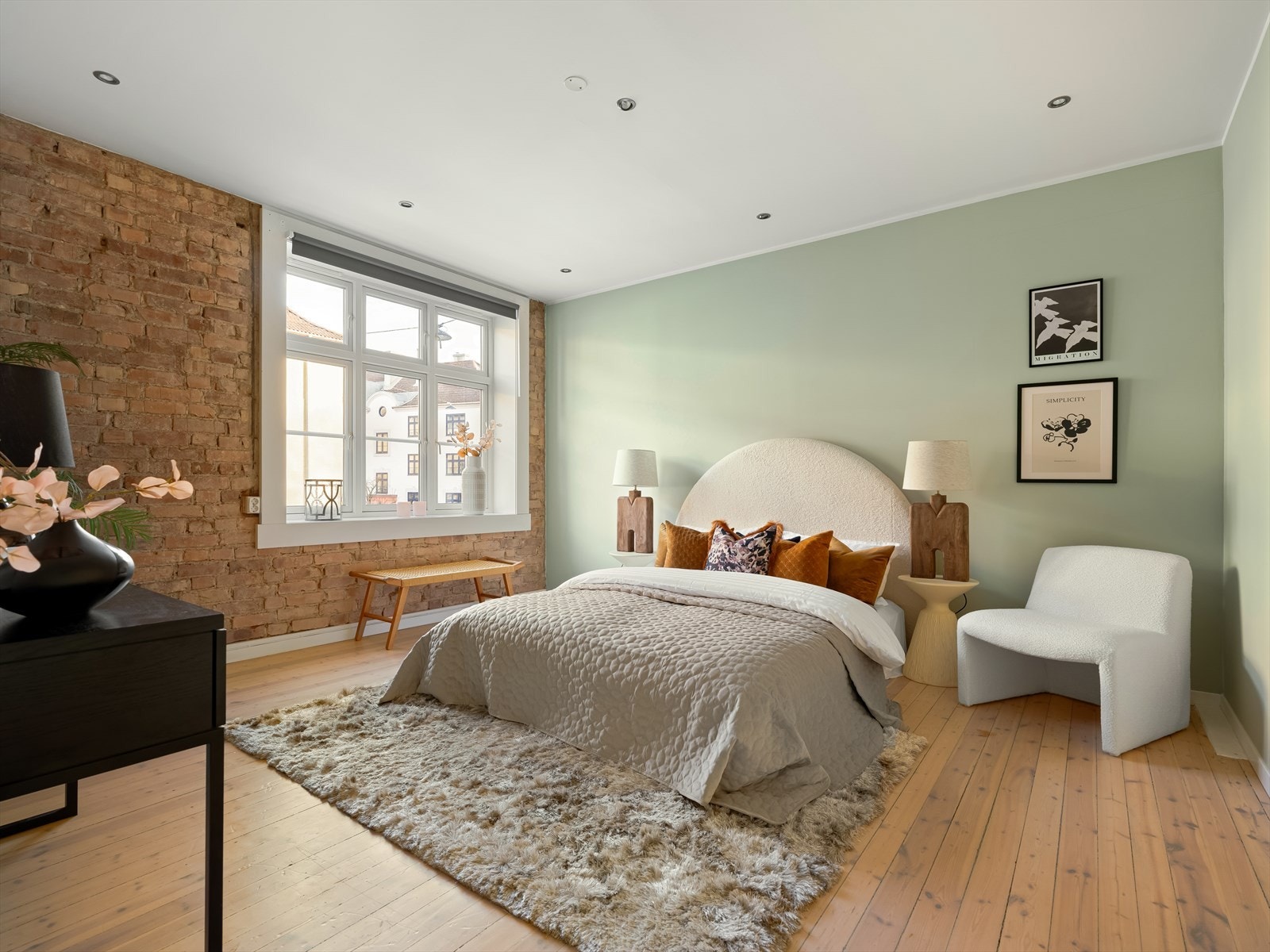 Leiligheten har to store og lune soverom. Galleribilde