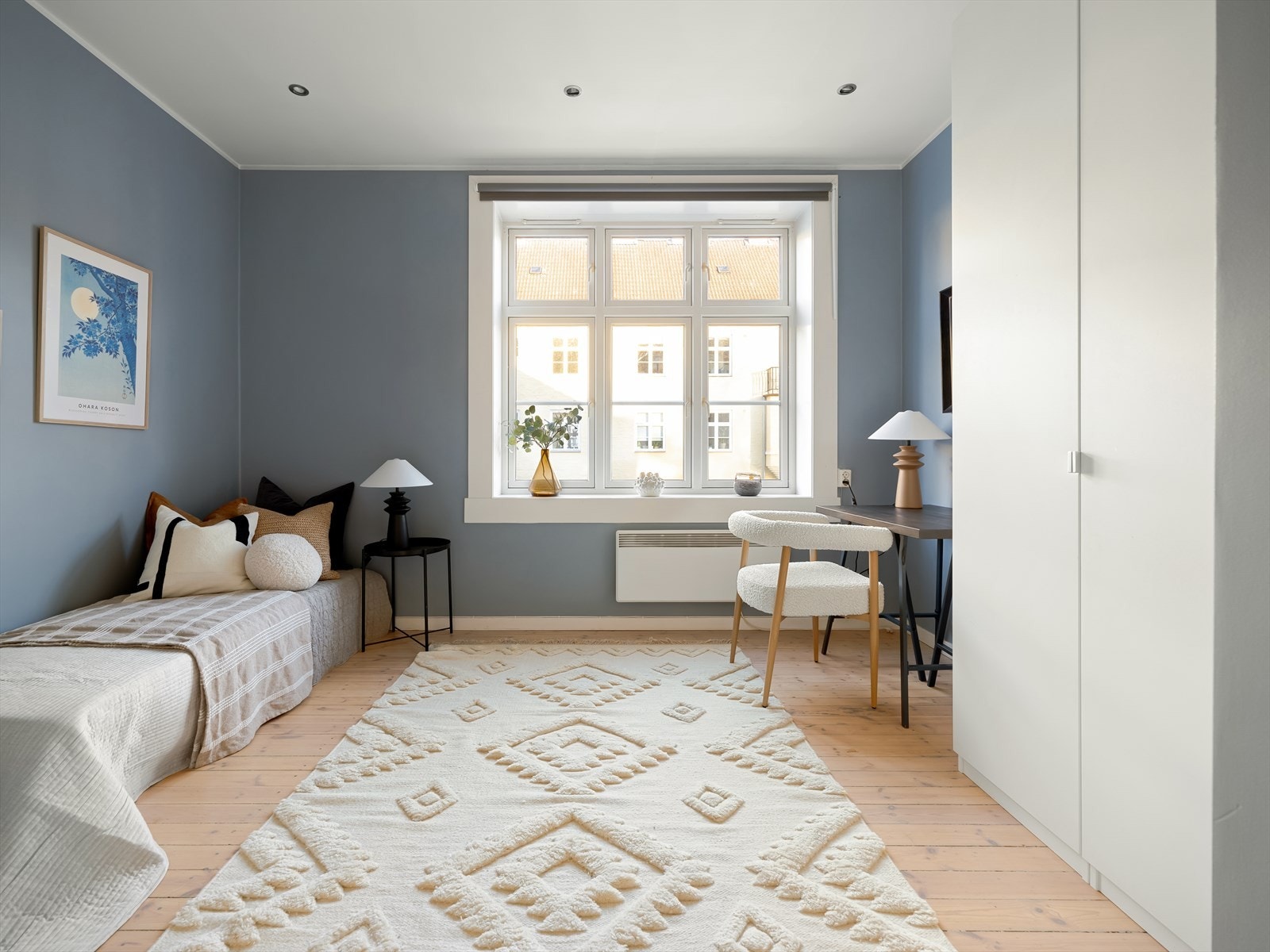 Soverom 2 passer utmerket som barnerom, gjesterom eller hjemmekontor. Galleribilde