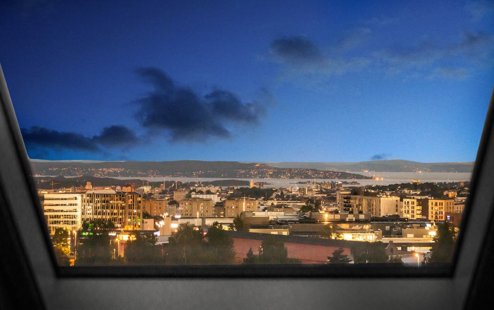 Utsikten fra takvinduene Galleribilde