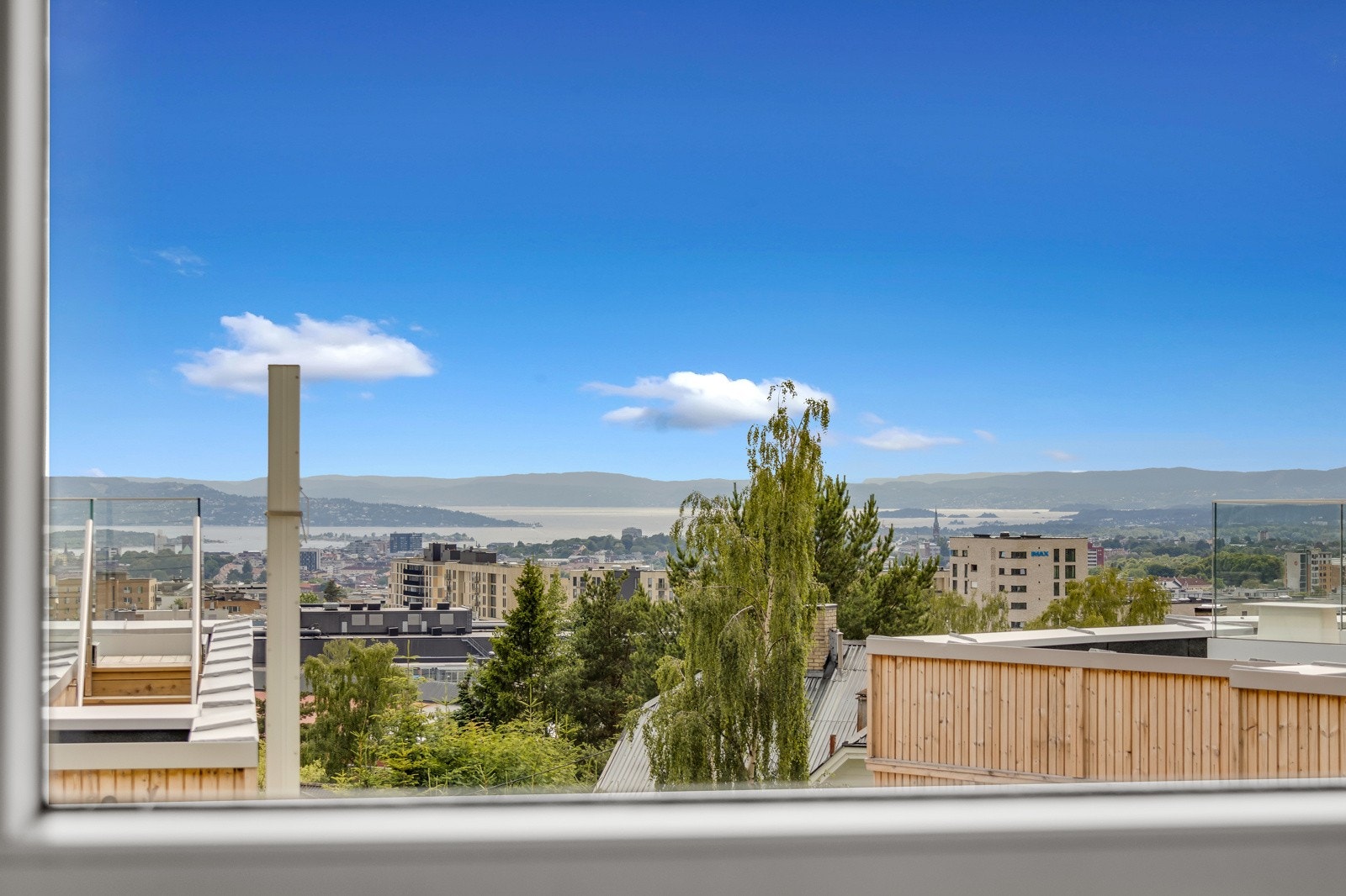 Utsikten fra stuen Galleribilde