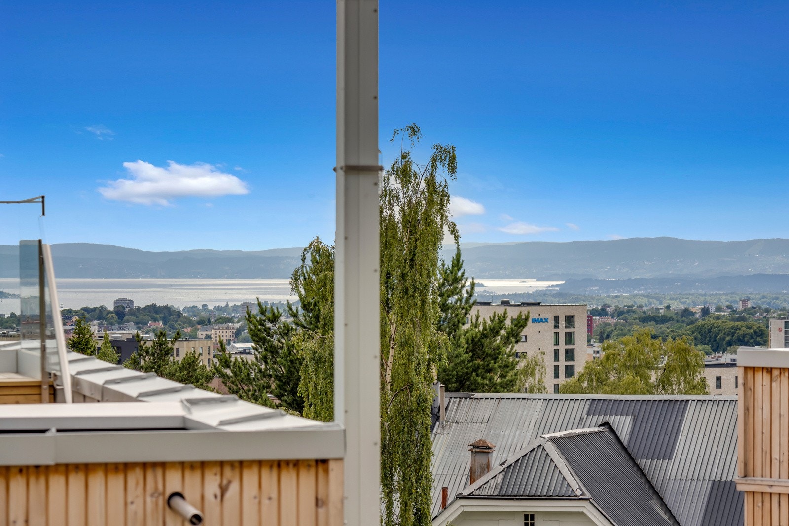 Utsikten fra verandaen Galleribilde