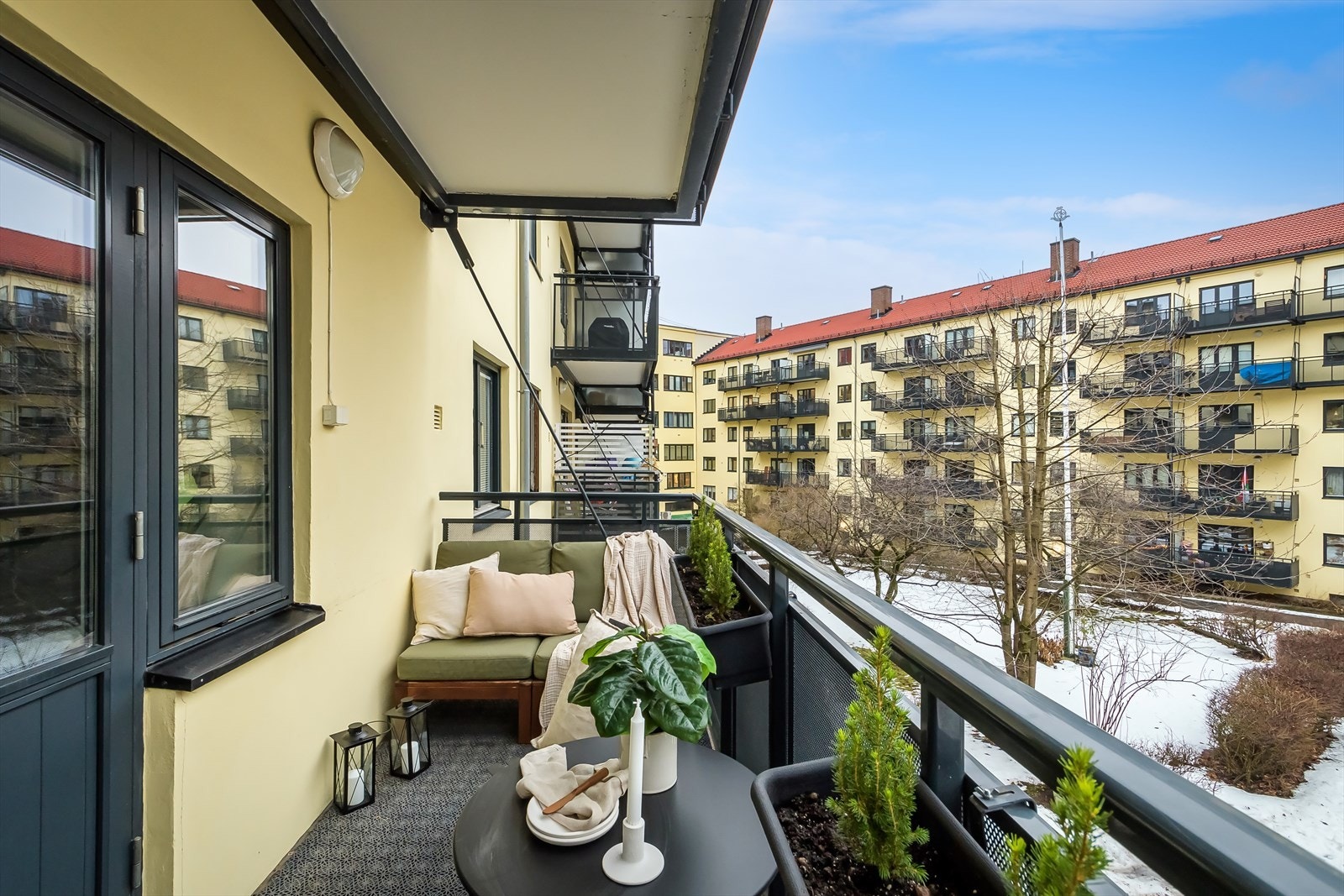 Hvem ønsker vel ikke ta med seg maten ut når solen skinner? Galleribilde