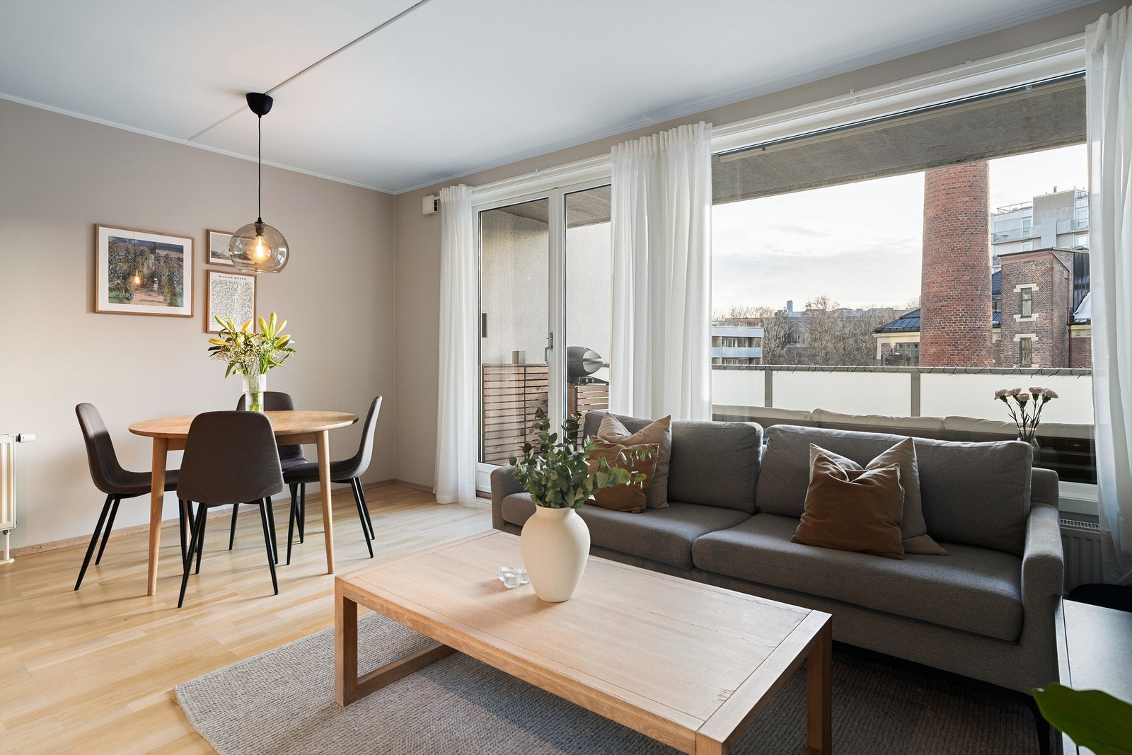 Velkommen til Darres gate 12! Presentert av Emma Eikrem ved Krogsveen Majorstuen! Galleribilde