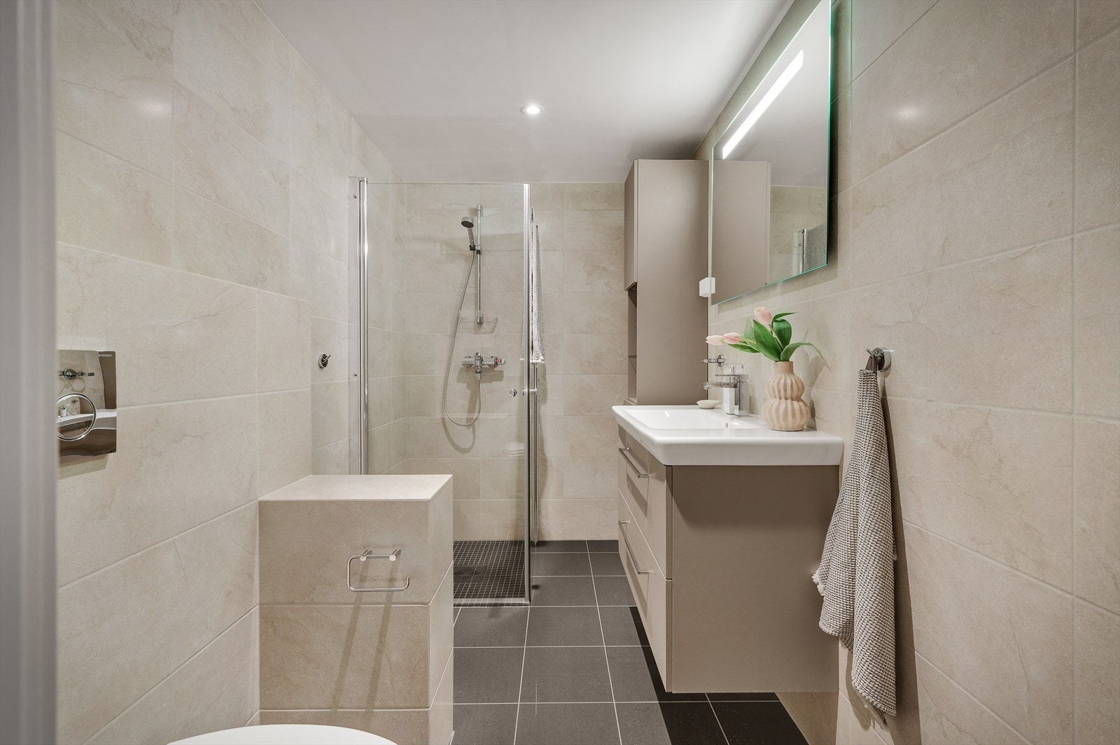 - Lekkert helfliset bad fra 2016/2017 - Galleribilde