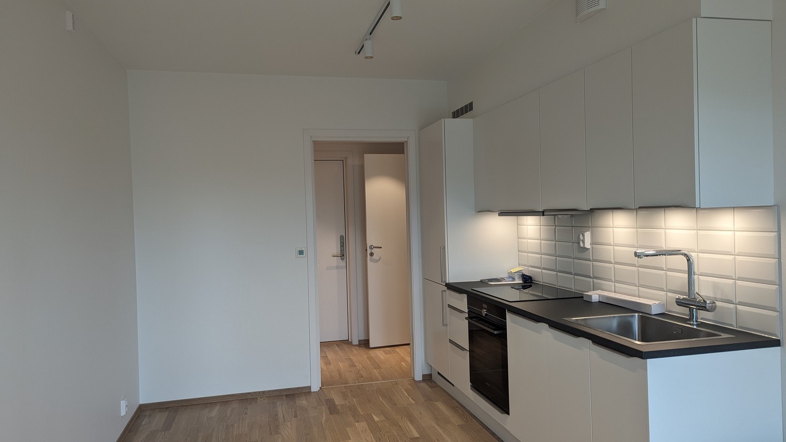 Stue/kjøkken i åpen løsning Galleribilde