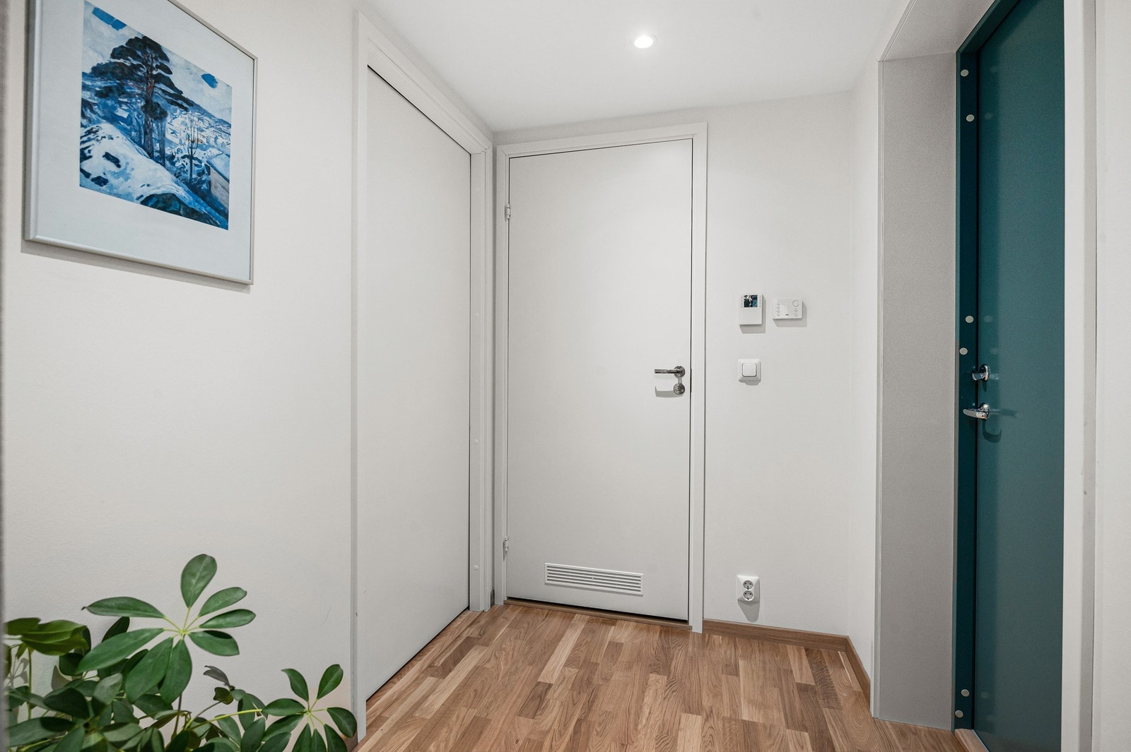 Fra gangen har du tilgang til innvendig bod. Galleribilde
