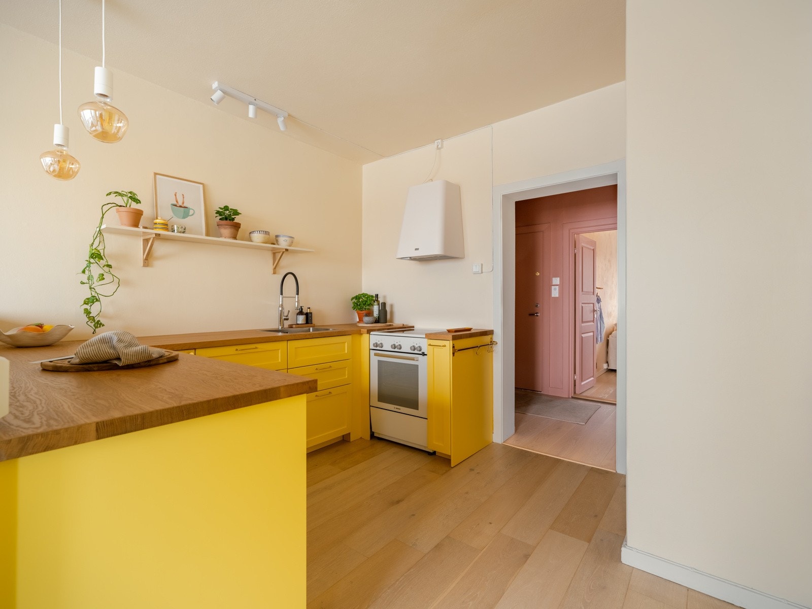 Vi tar først en nærmere titt på kjøkkenet. Galleribilde