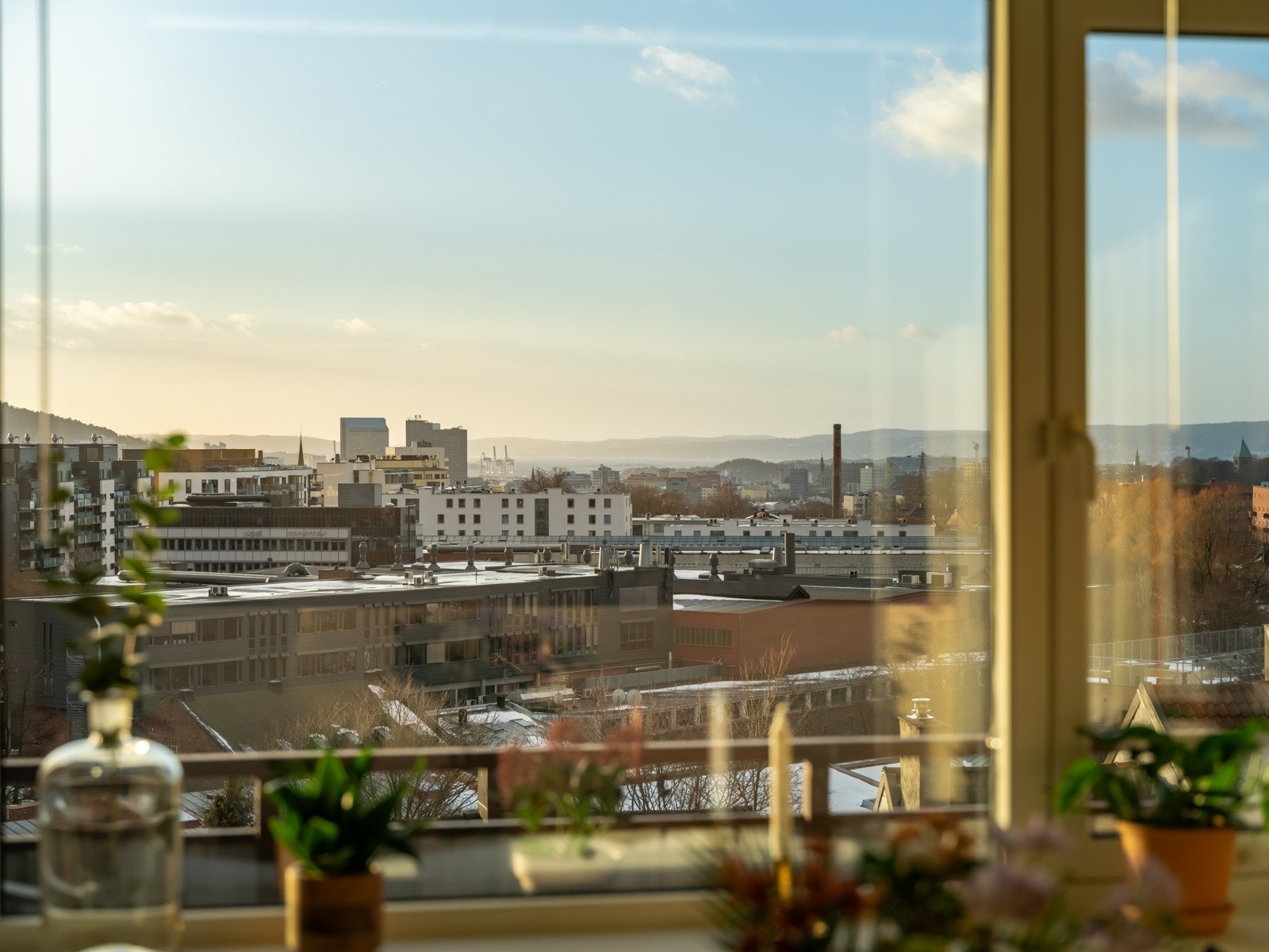 Man jo alltids krangle om hvilken side av bordet man vil sitte på. Jeg vet hvilken side jeg ville valgt. Galleribilde