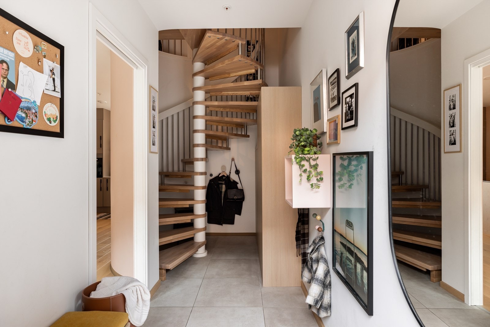 En stilfull 4-roms over 2 plan Galleribilde