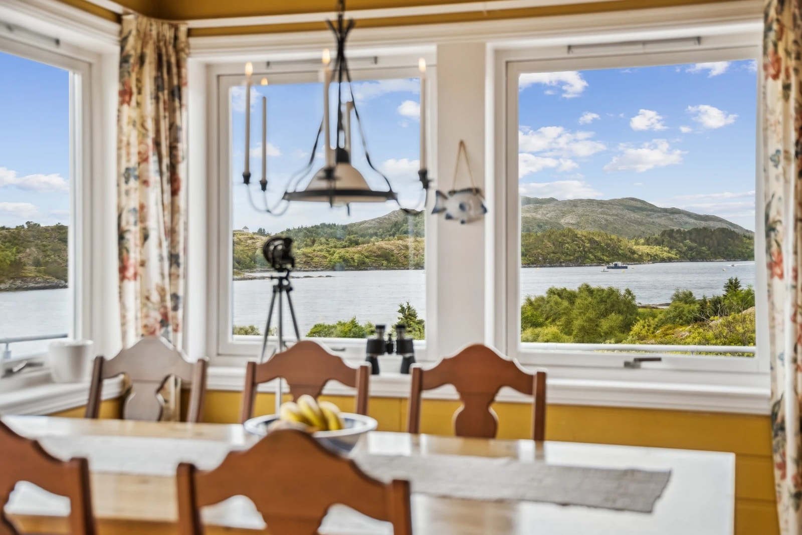 Utsikt fra spisestue Galleribilde