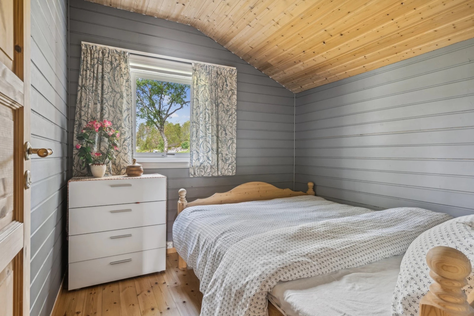 Sov 2 med dobbeltseng Galleribilde