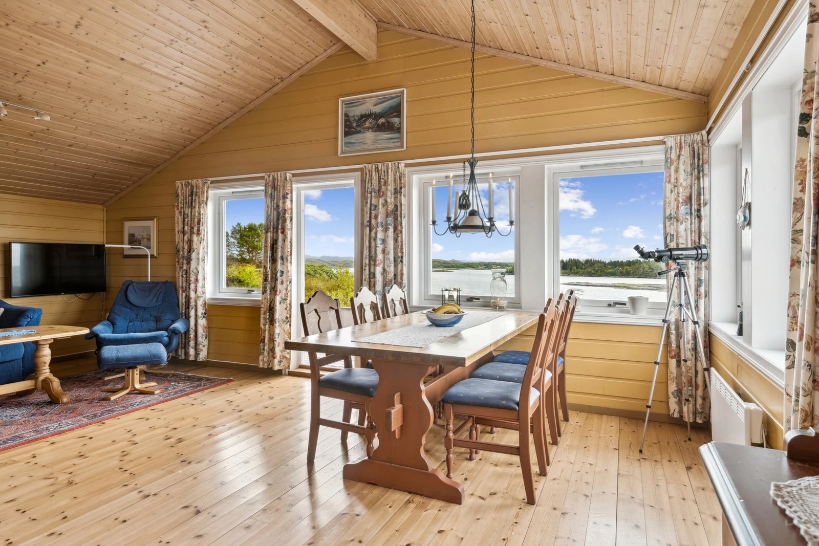 Spisestuedel Galleribilde