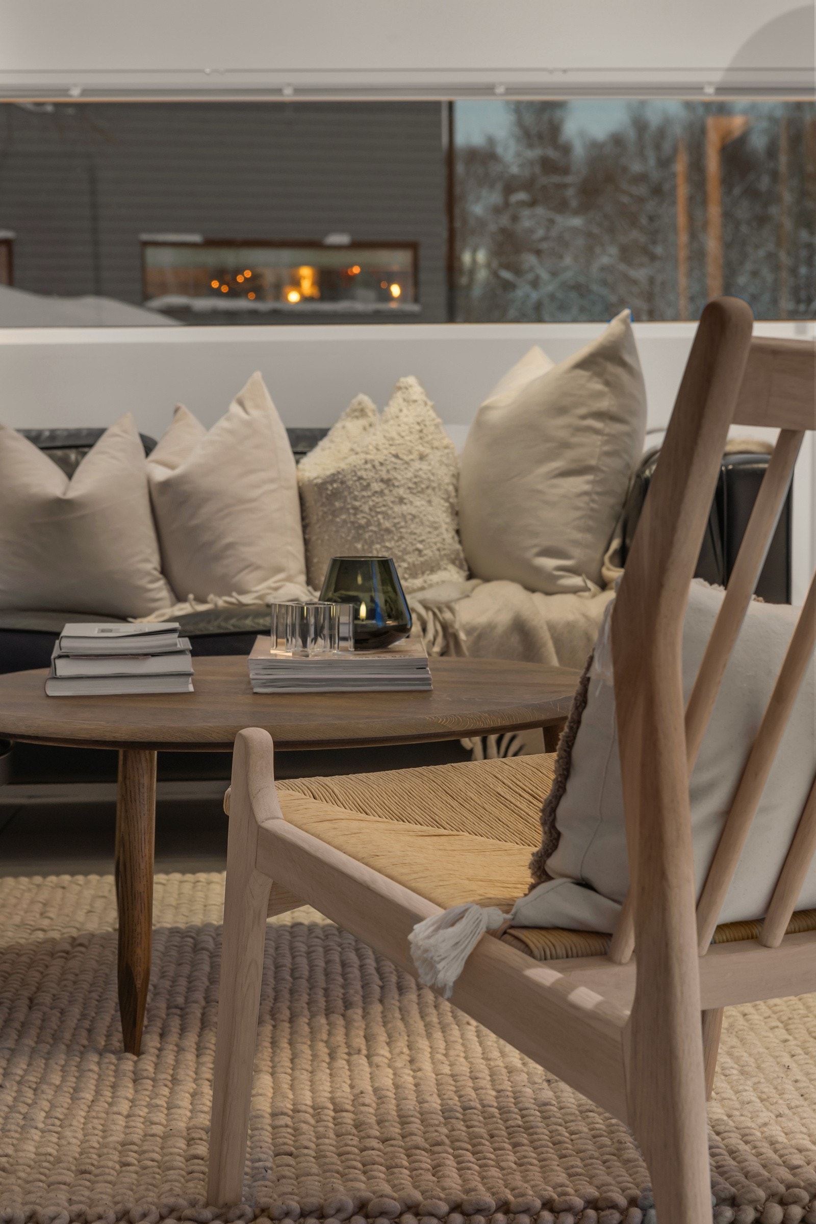 Leiligheten har en rolig og behangelig atmosfære Galleribilde