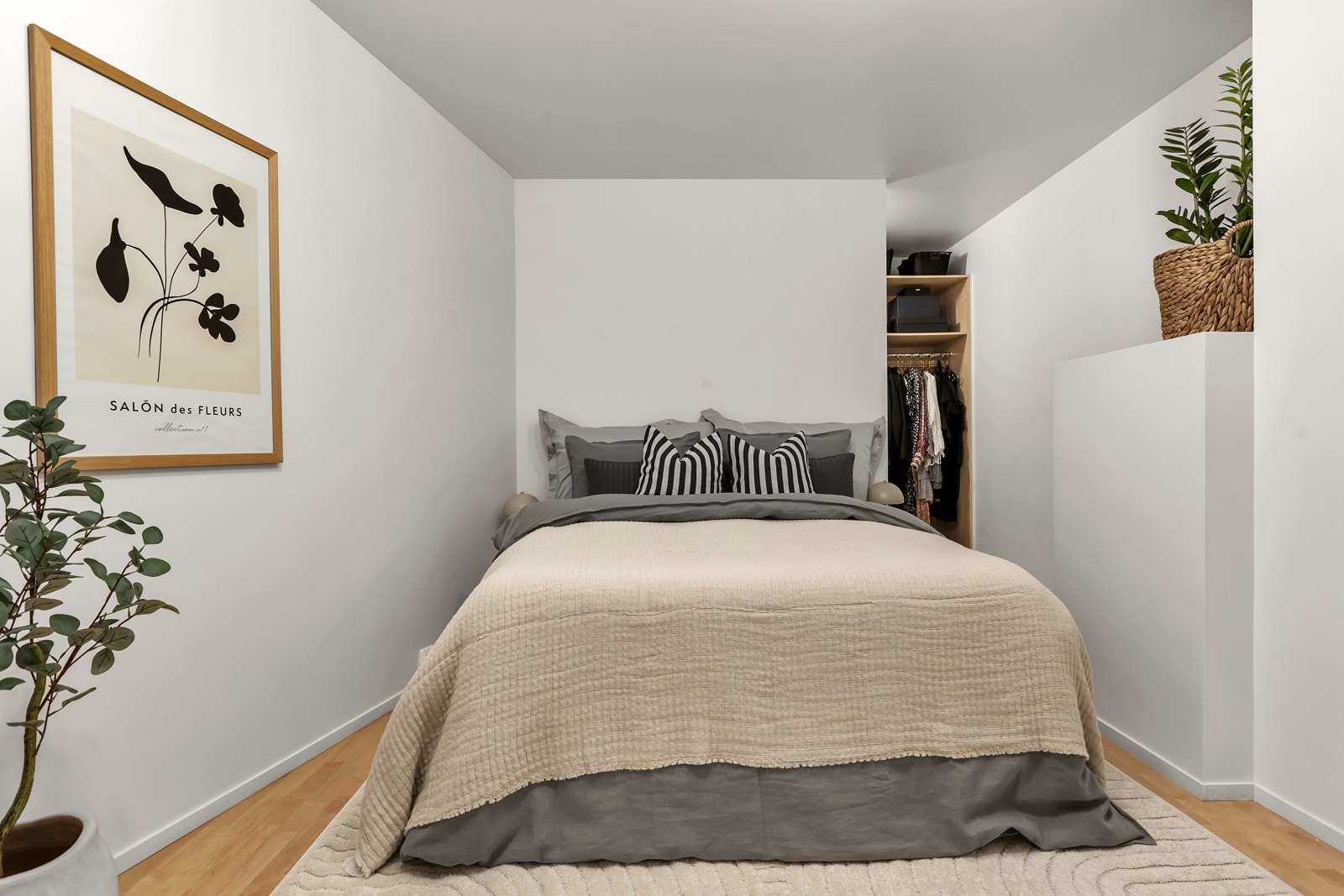 Her har du også god plass til stor seng Galleribilde