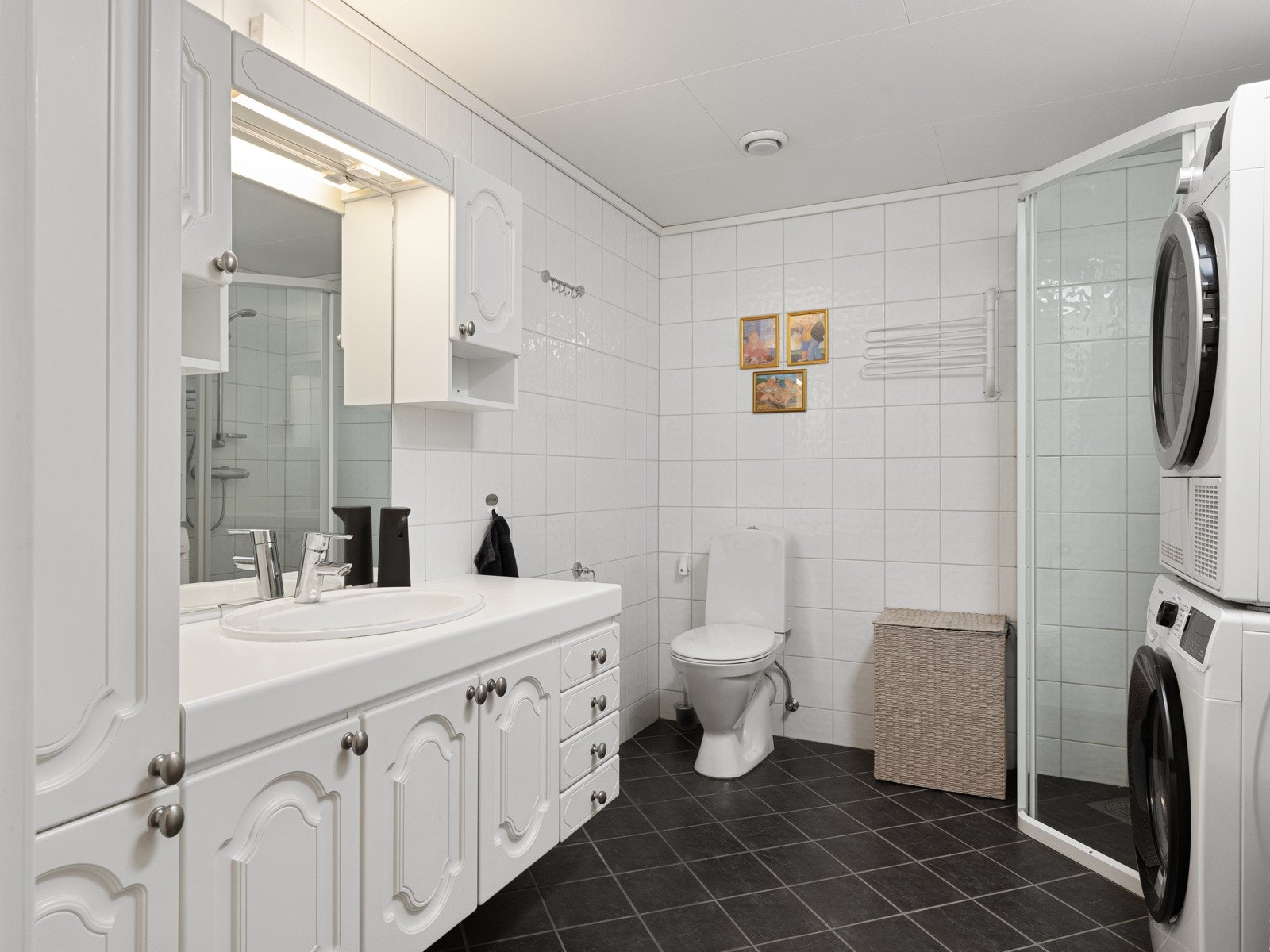 Flislagt bad Galleribilde