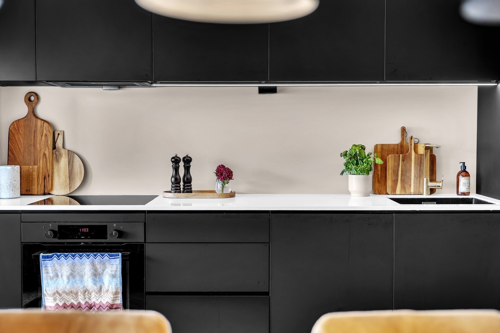 På kjøkkenet har du alt av integrerte hvitevarer. Galleribilde