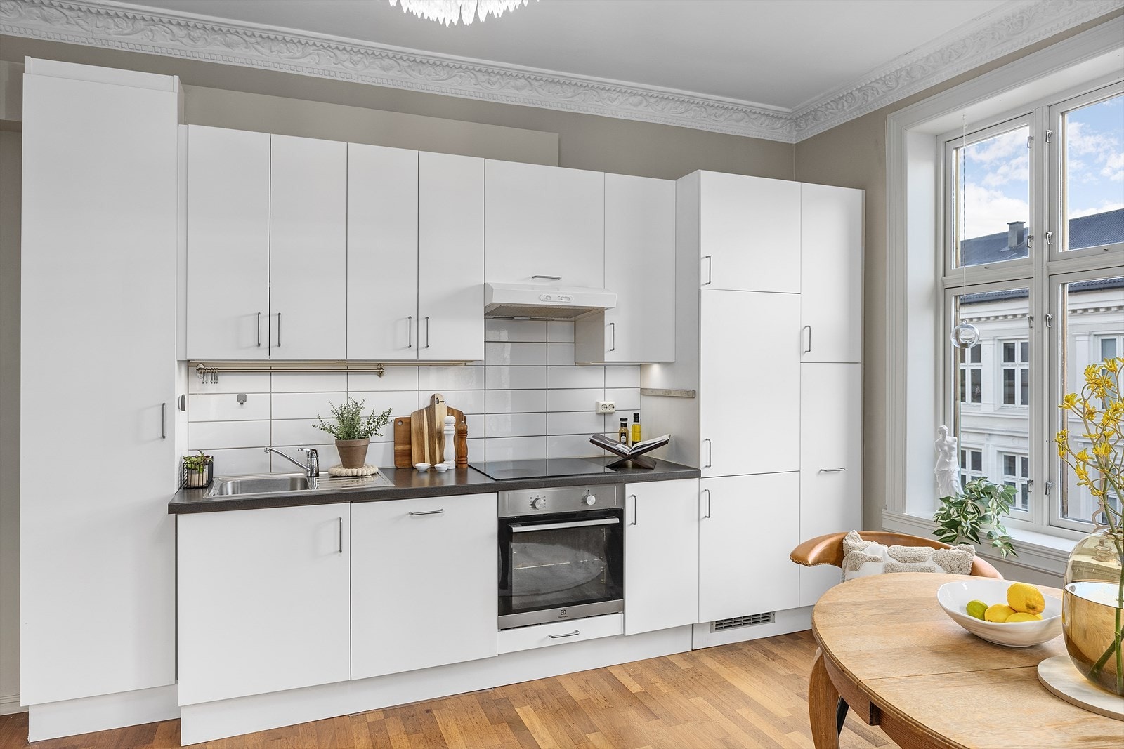 Alt du trenger for en effektiv og hyggelig matlagingsopplevelse. Galleribilde