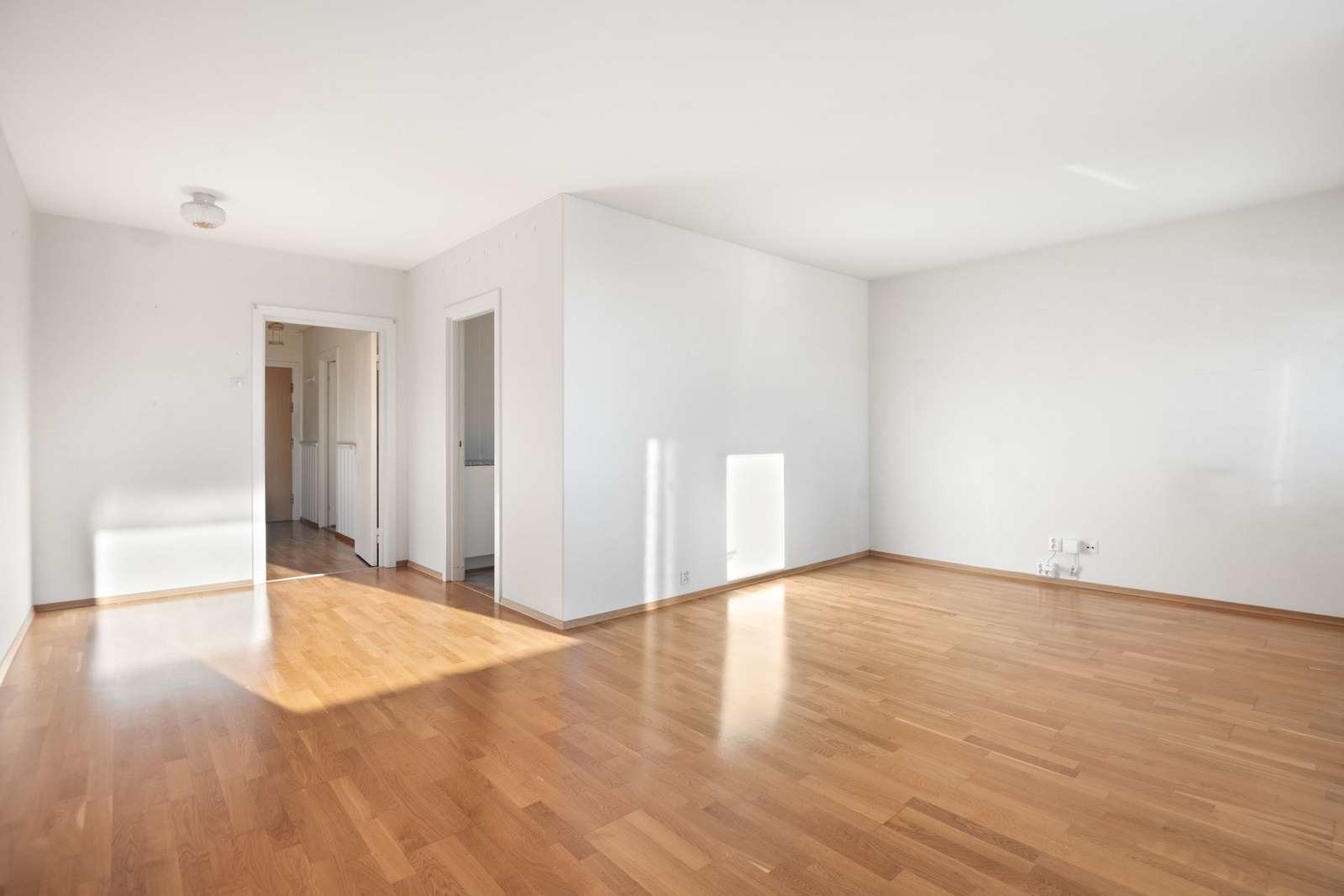 Kjøkkenet er separat med adkomst via stuen Galleribilde