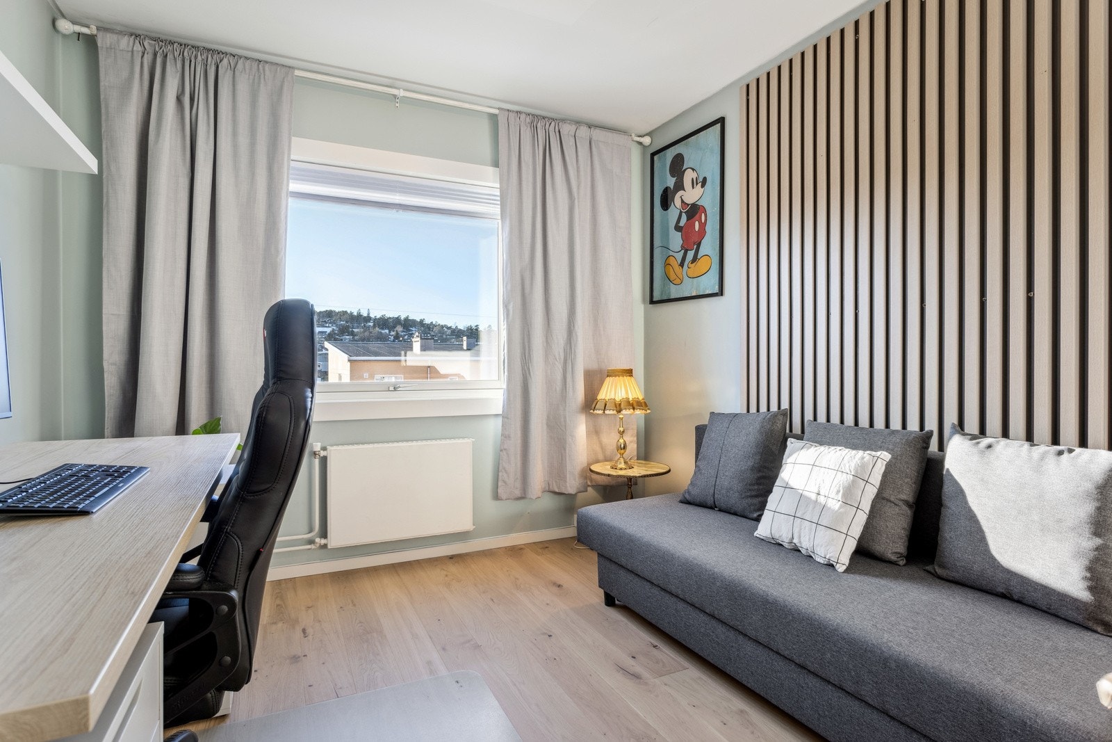 Soverom 2 er et flott barnerom/gjesterom eller kontor. Galleribilde