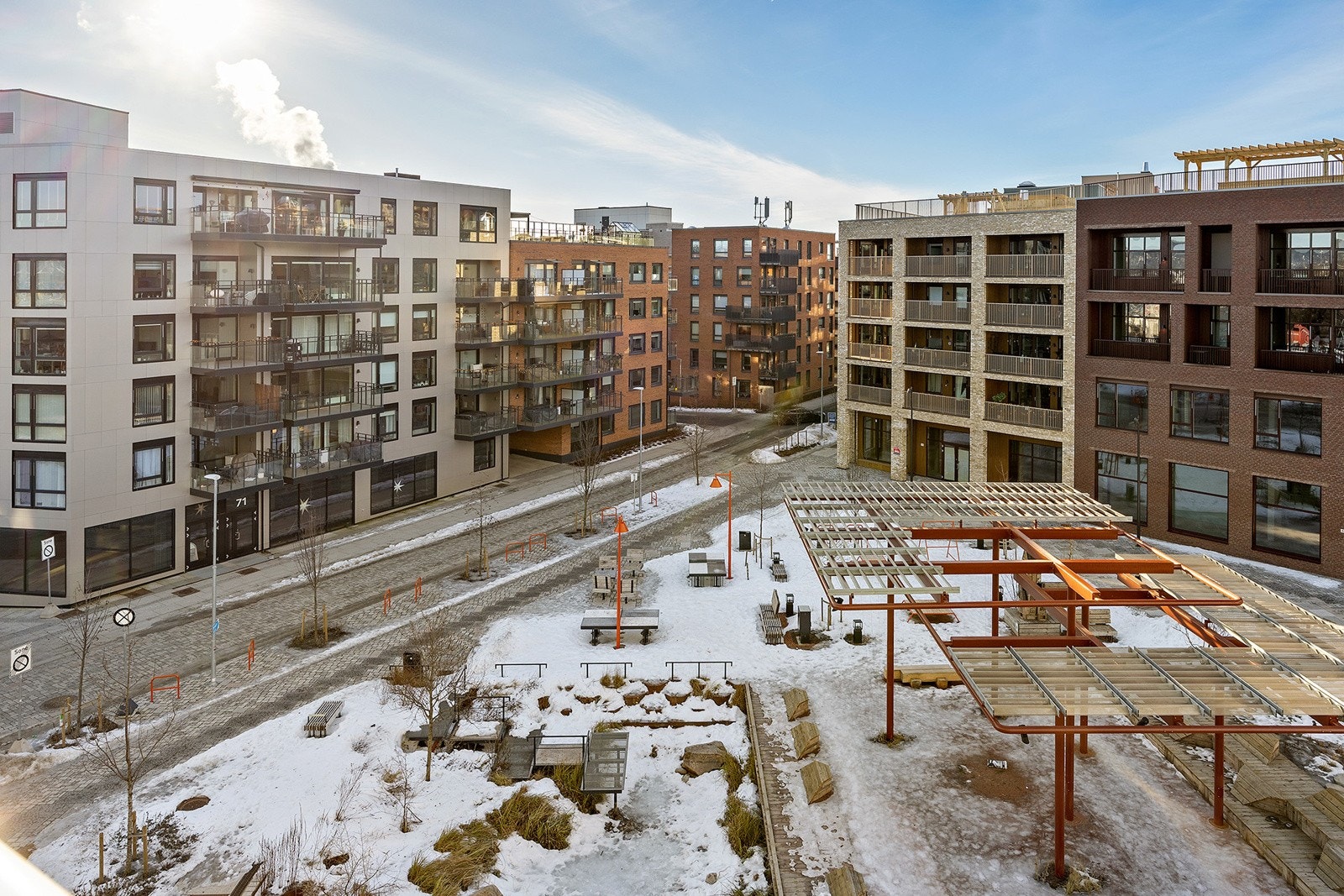 Vollebekkveien 4F ligger fint til i et nyetablert nabolag på Vollebekk i bydel Bjerke, midt mellom Lunden hageby og Risløkka. Galleribilde