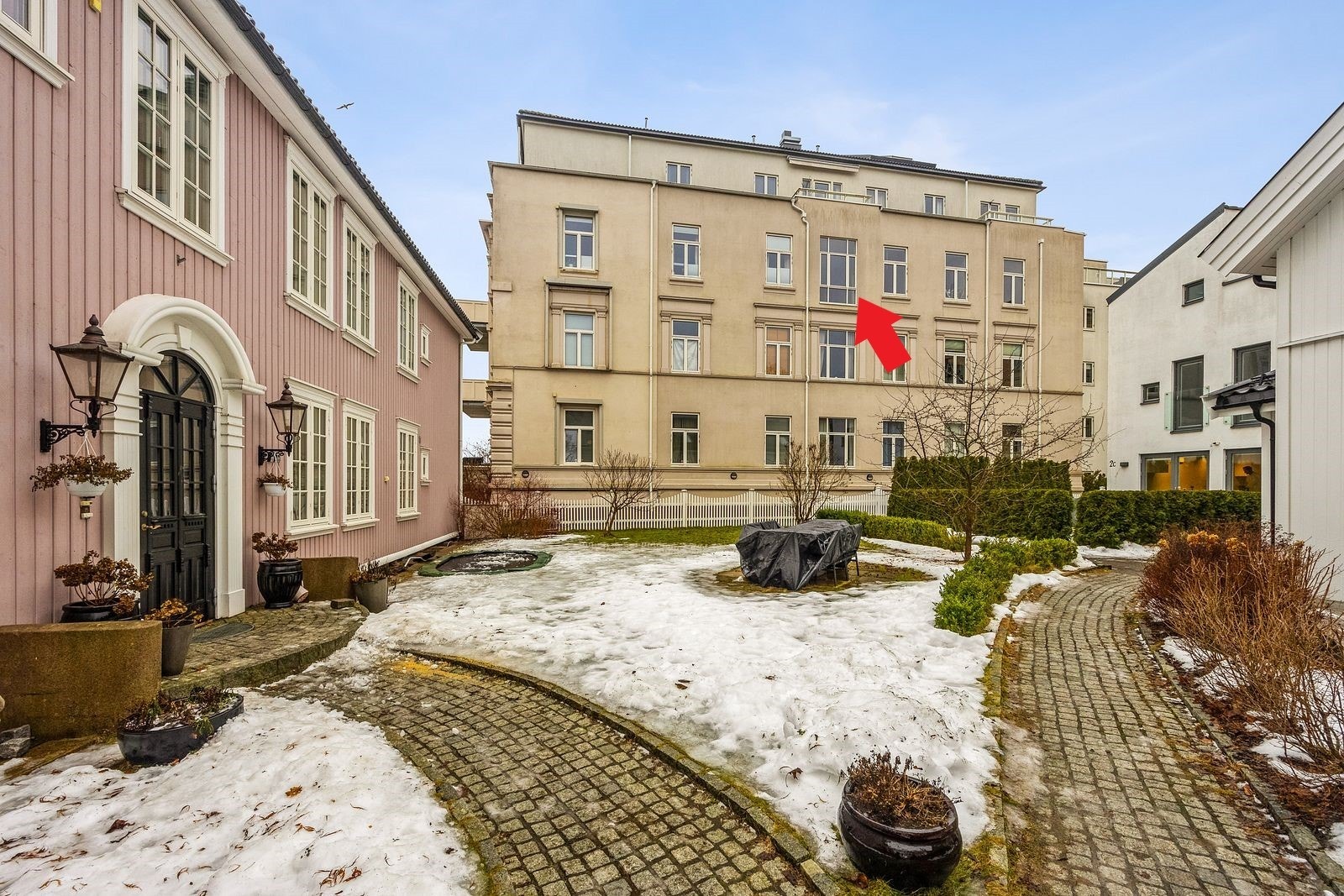 Leiligheten befinner seg i et rolig og herlig område på St.Hanshaugen. Galleribilde