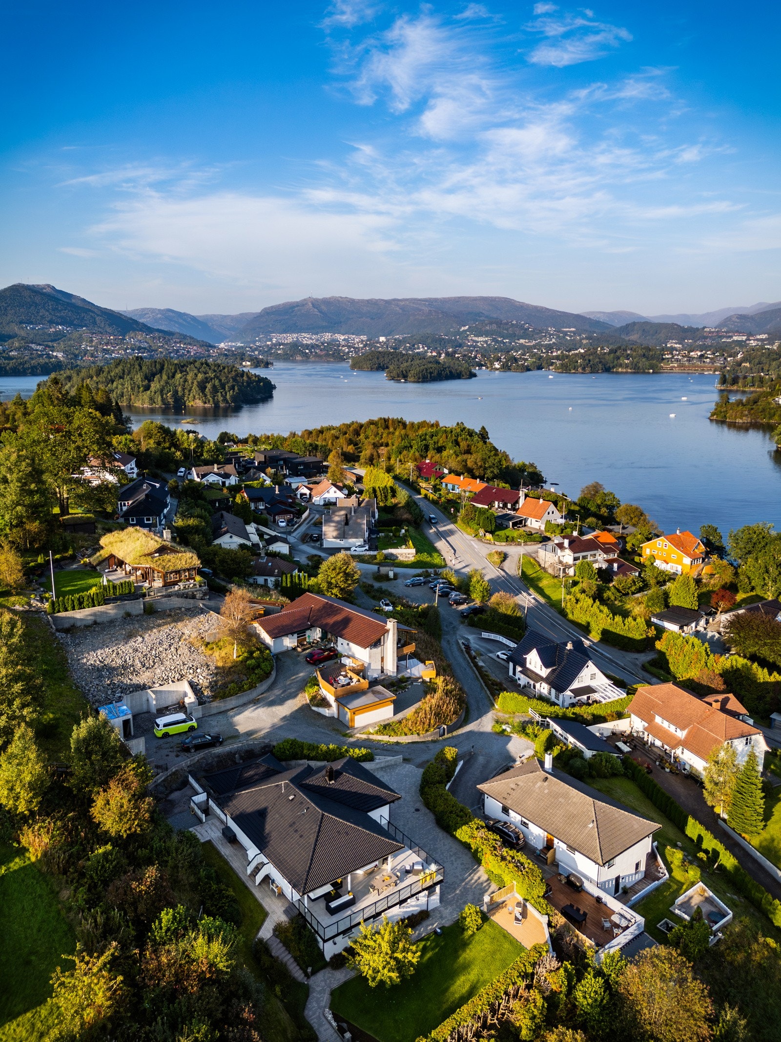 Det er også flere barnehager med gangavstand fra boligen, blant annet Espira Steinsviken, Aurdalslia og Einerhaugen barnehage. Galleribilde