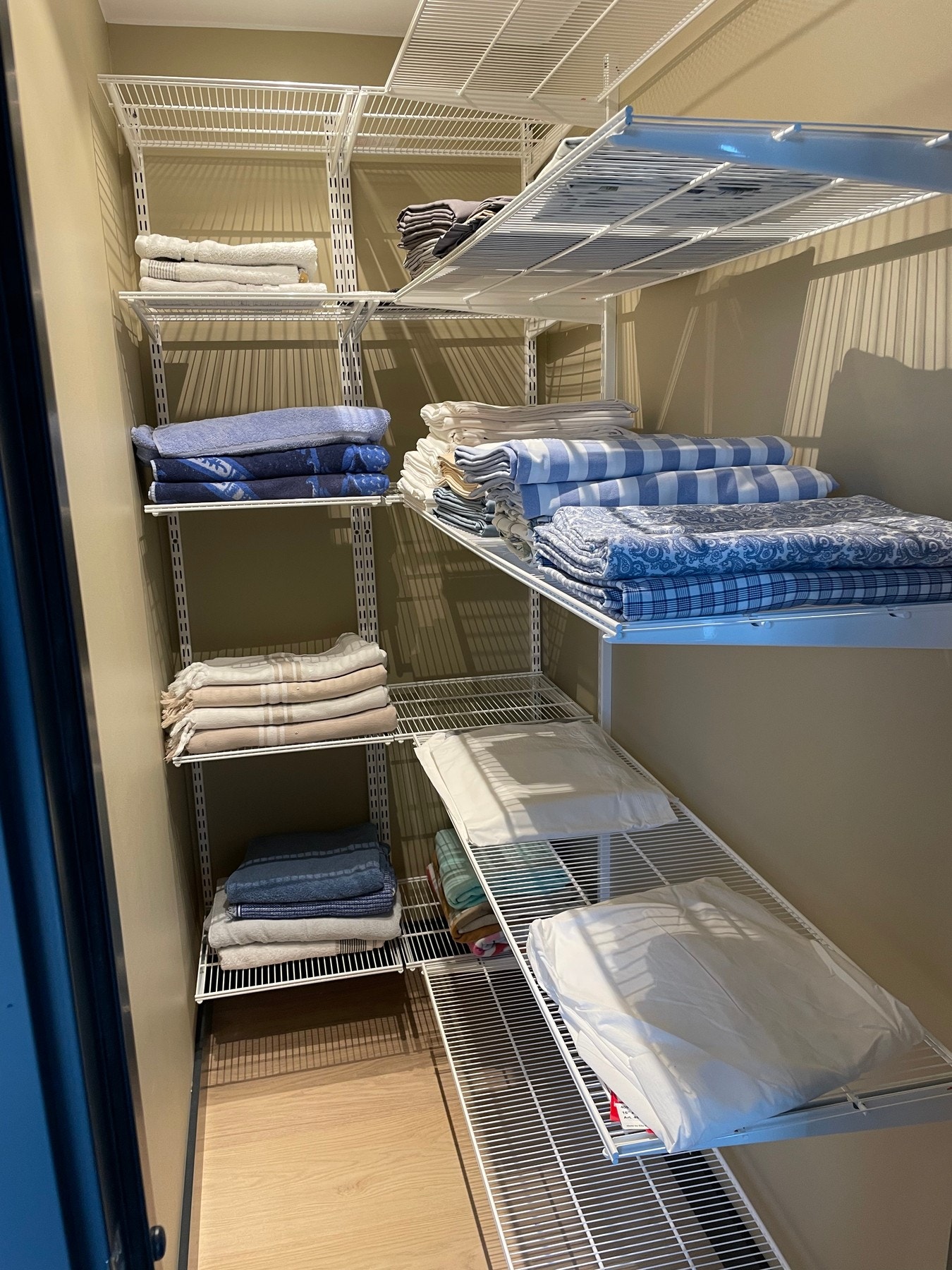 Lintøyrom Galleribilde