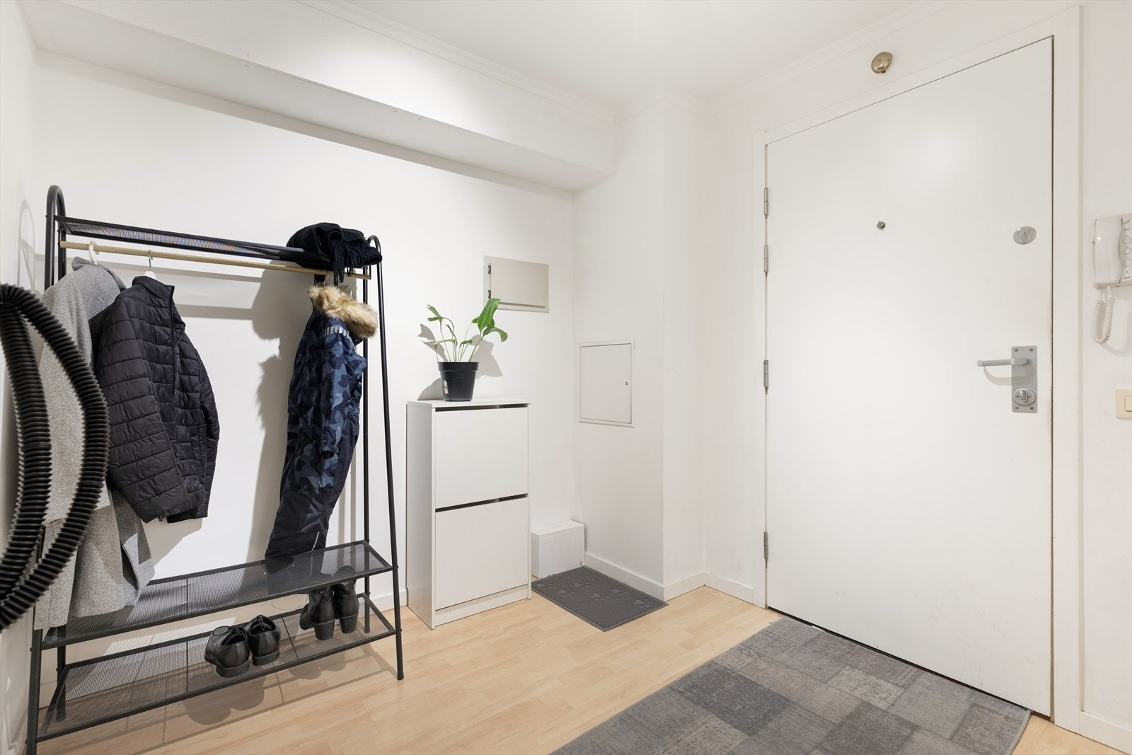 God plass til klesoppheng Galleribilde