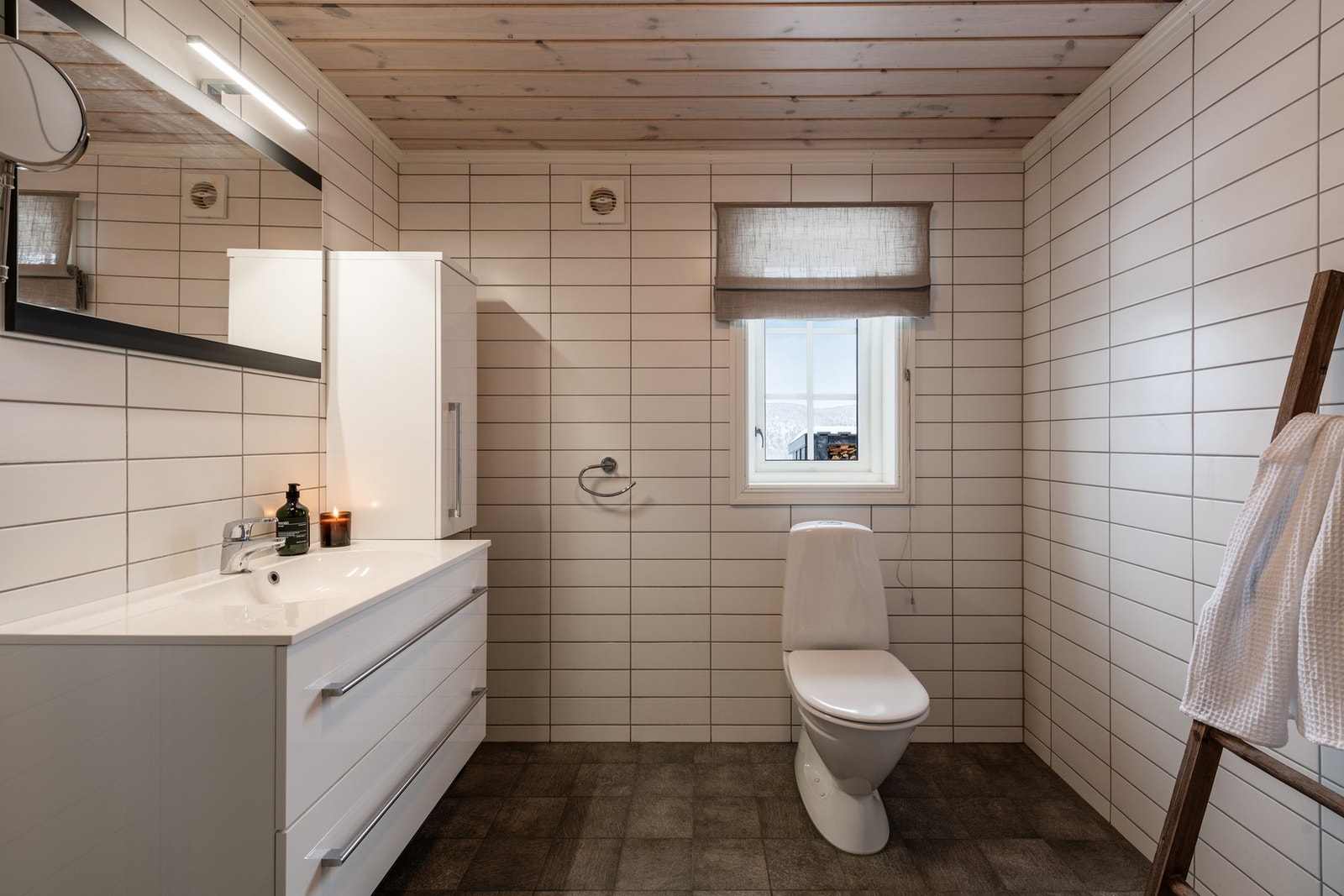 Flott og lyst bad - for raske morgener og lange kvelder Galleribilde