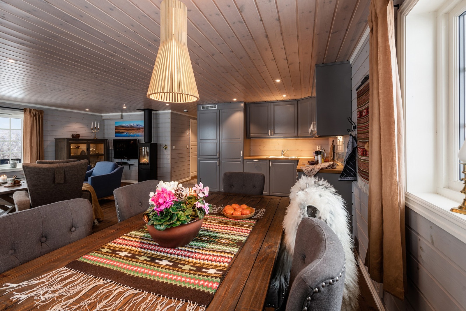 Maten smaker ekstra godt i slike omgivelser Galleribilde