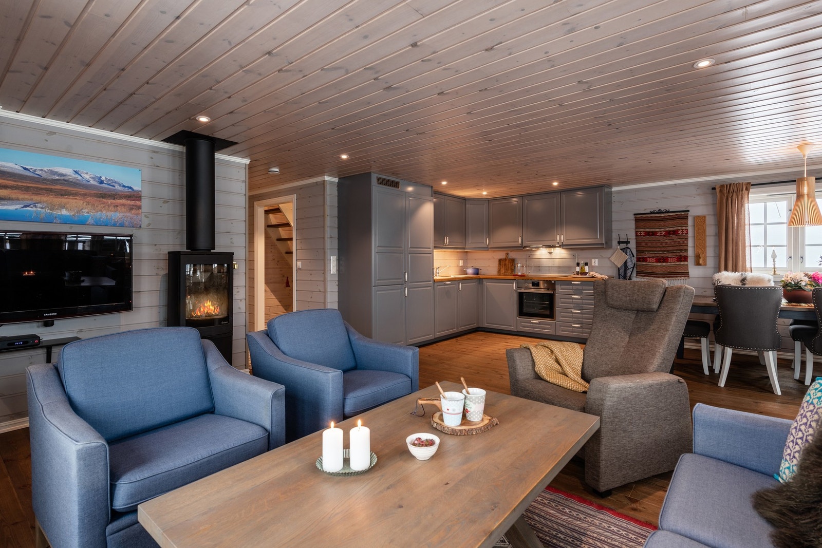 Hytten hvor minner skapes - samlingspunktet for familie og venner Galleribilde