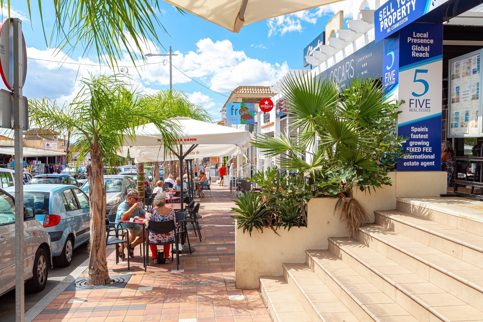 Spaniamegler1 har eget advokatkontor som sikrer kjøpsprosessen Galleribilde