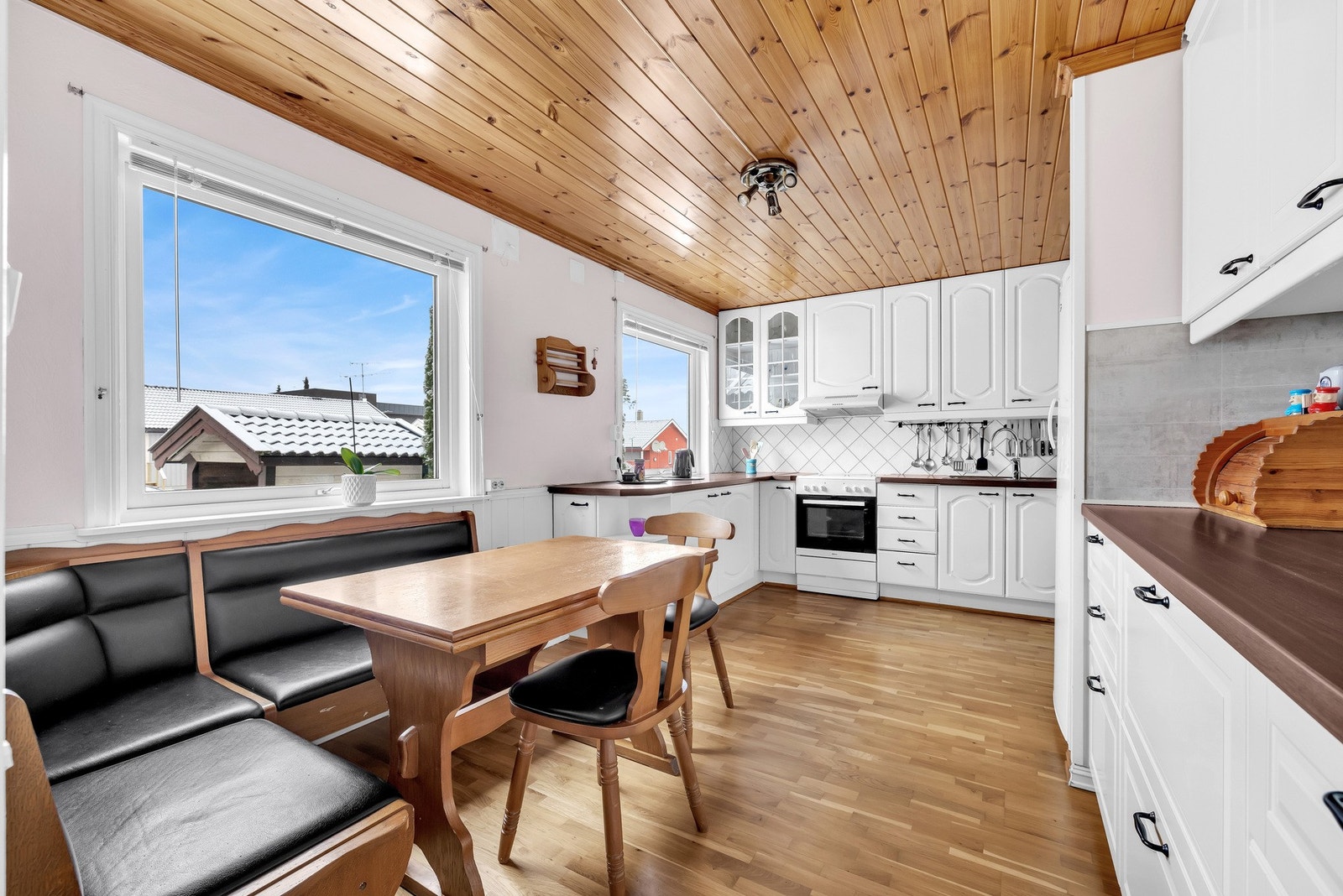 Her er det også god plass til en sittegruppe; et perfekt sted for en hyggelig familefrokost. Galleribilde