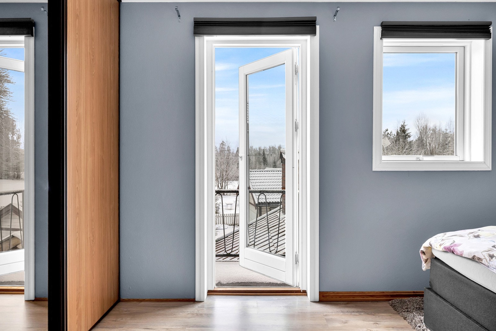 Tilhørende soverommet er en balkong på ca. 1,5 m². Galleribilde