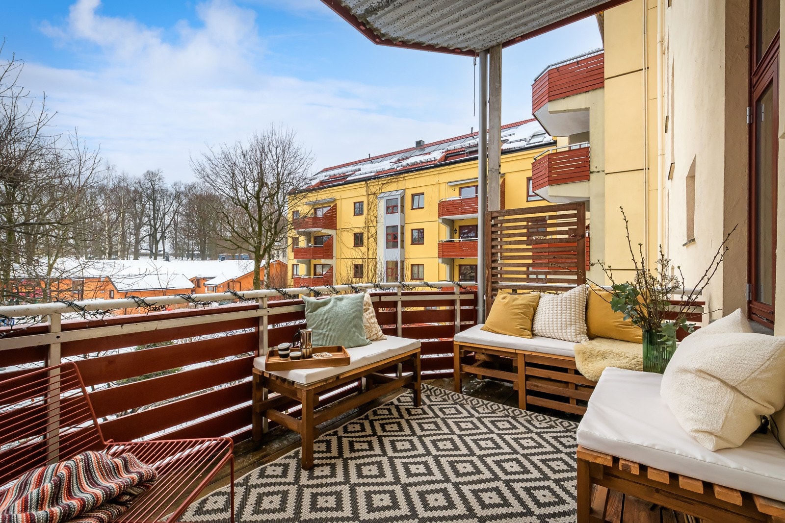 Stor og solrik vestvendt balkong på ca. 8m². Galleribilde