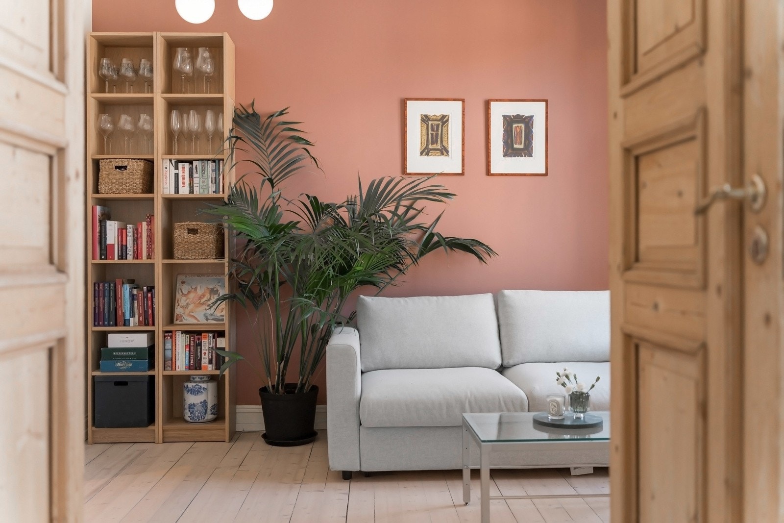 Dette er et rom med mange bruksmuligheter, som for eksempel barnerom, hjemmekontor eller tv-stue Galleribilde