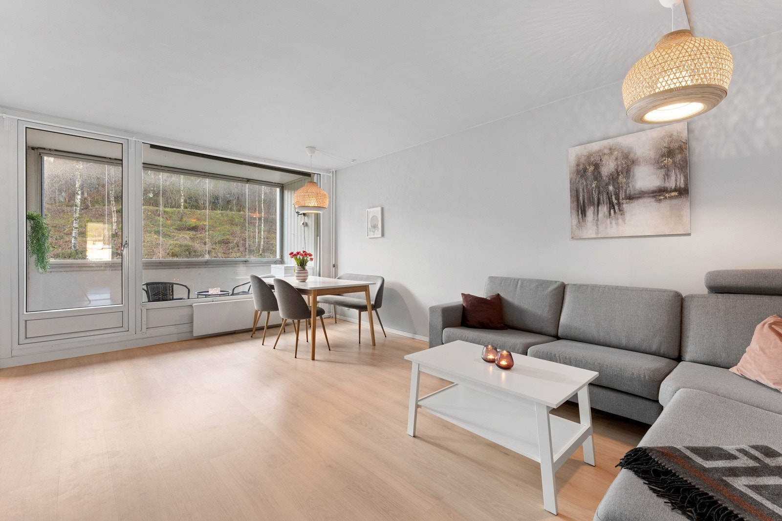 Vestre Vadmyra 22 presenteres av EIE eiendomsmegling, ved Tor Ramsøy. Galleribilde